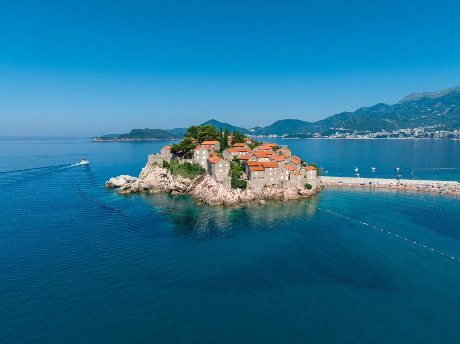 Property building in Hotel California by Aycon