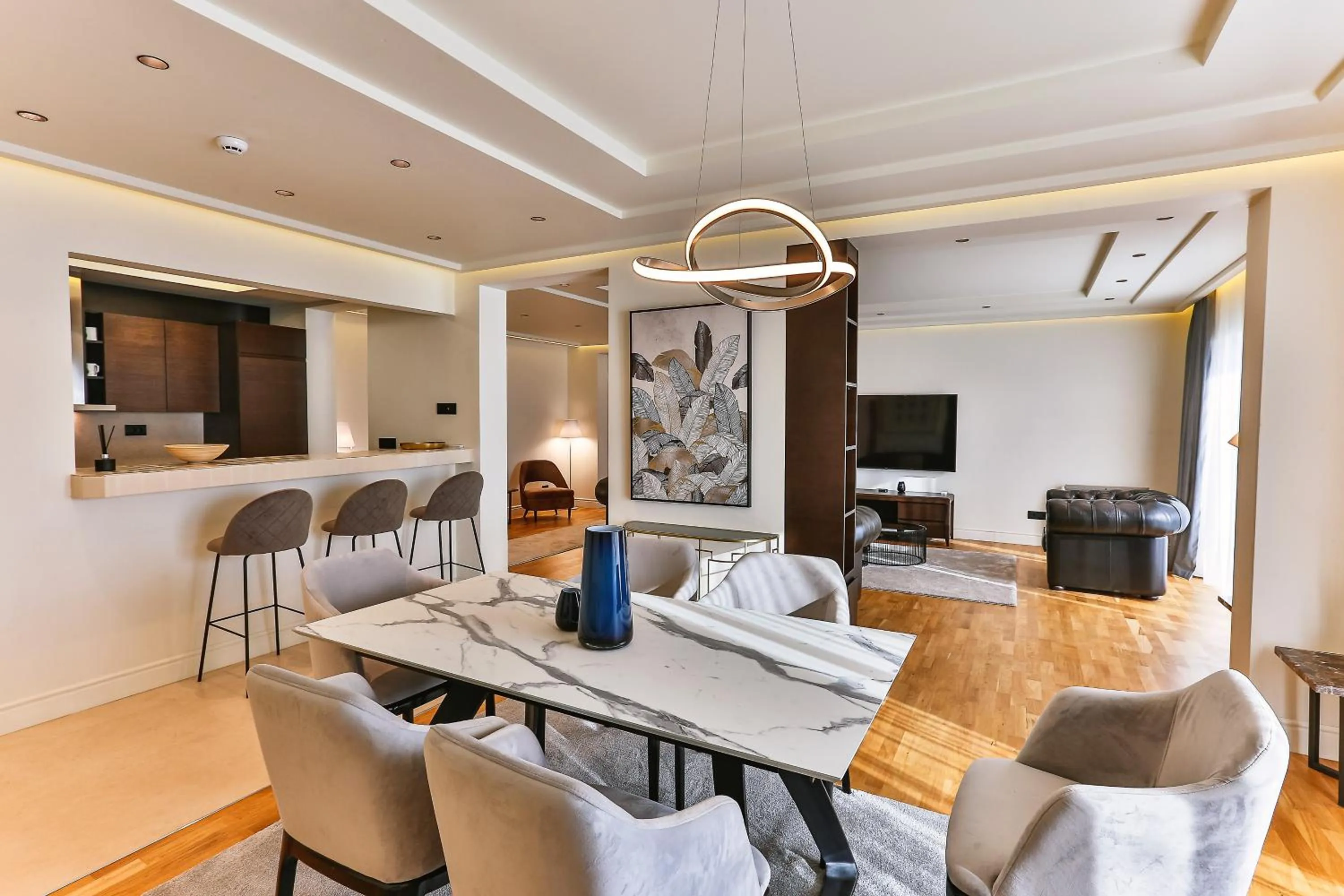 Dining area in Hotel California by Aycon