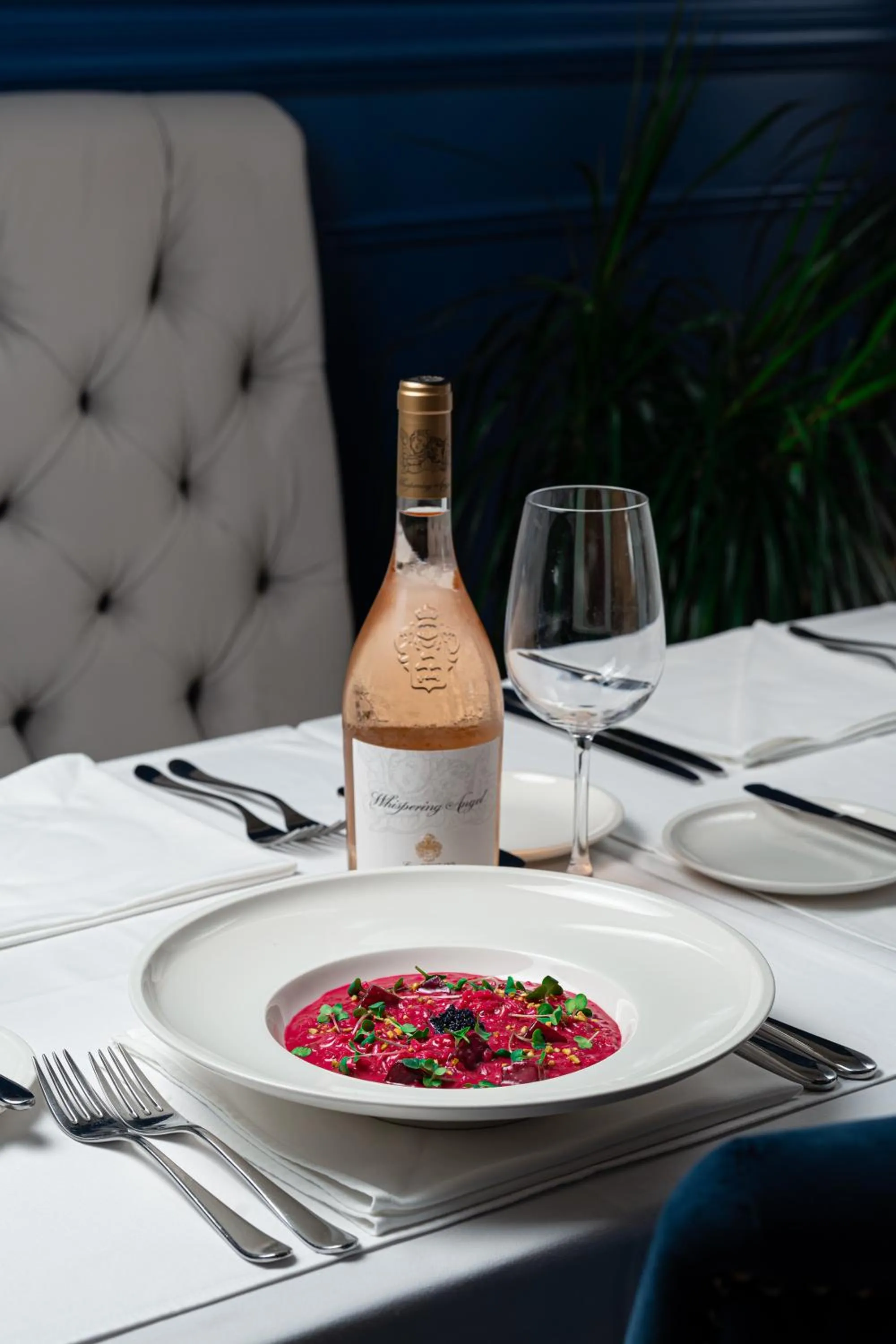 Food and drinks in Hotel California by Aycon