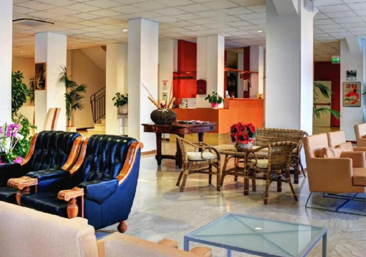 Communal lounge/ TV room in Hotel Atlas