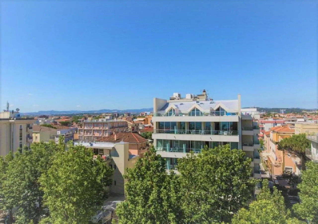 Spring in Hotel Atlas