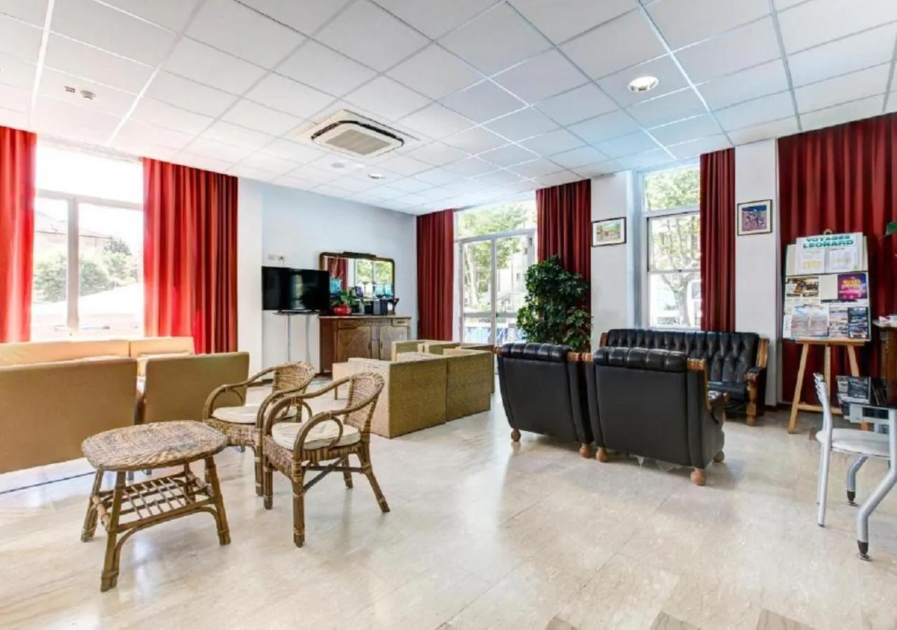 Communal lounge/ TV room in Hotel Atlas