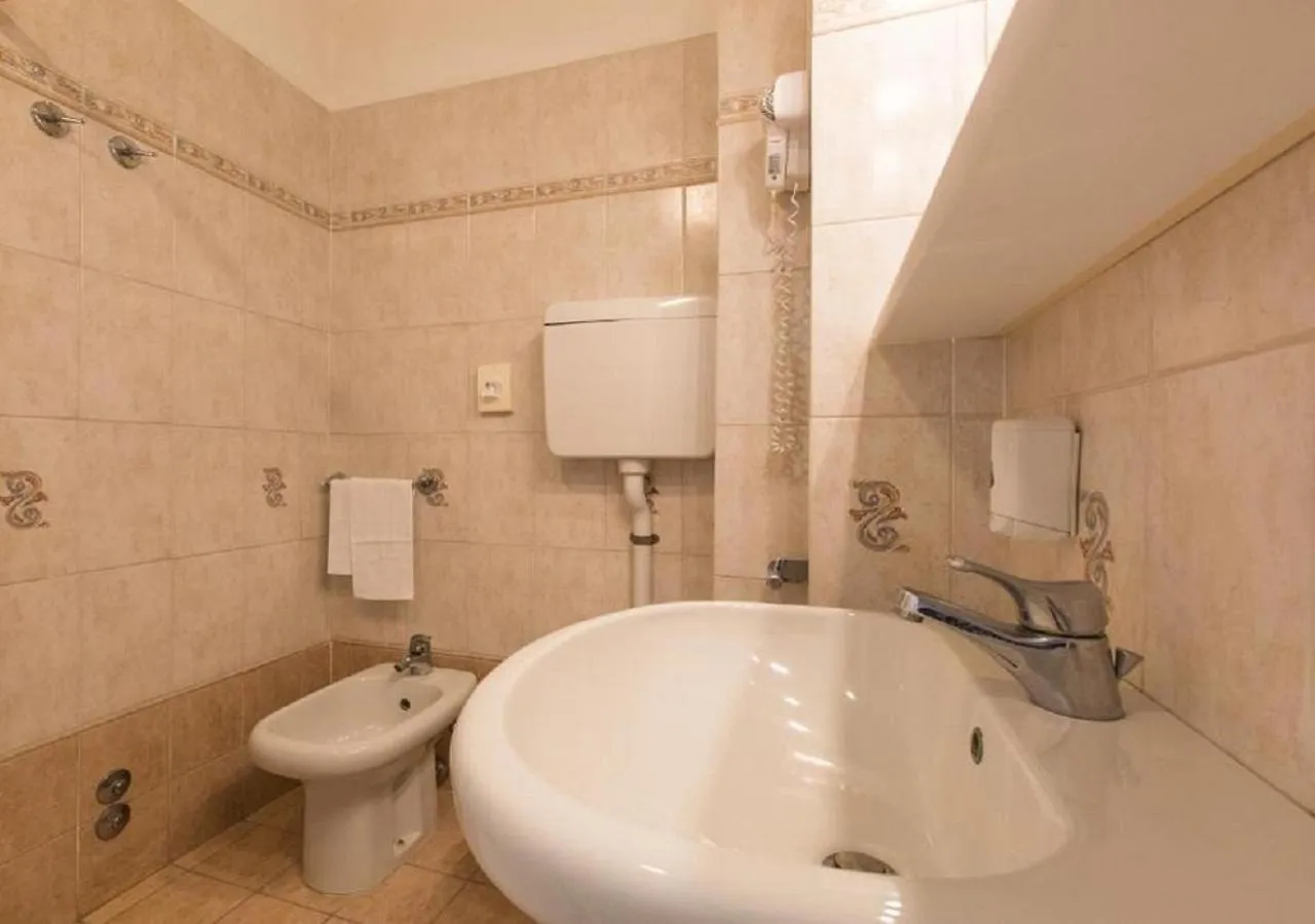 Bathroom in Hotel Atlas