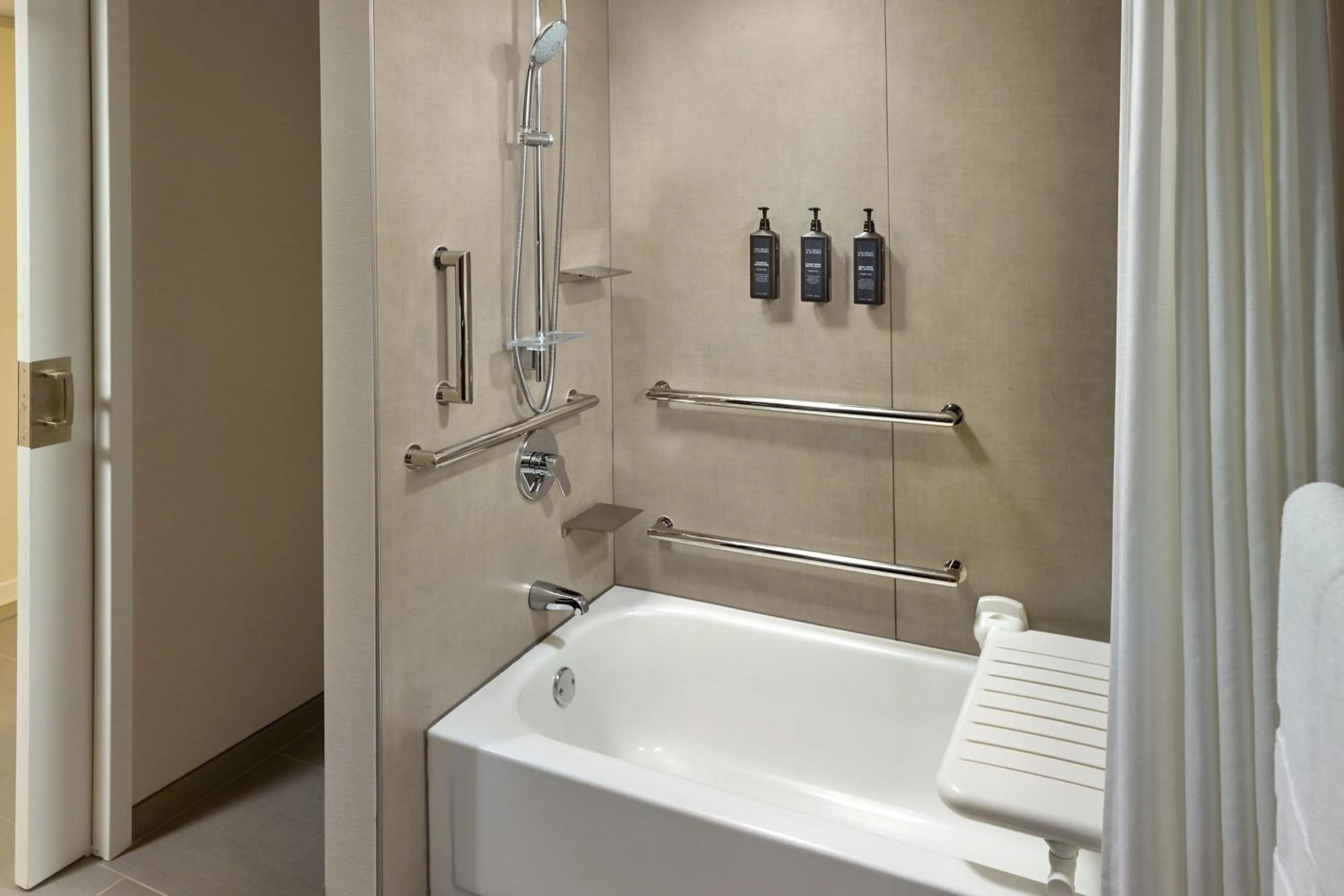 Bathroom in Sheraton Imperial Hotel Raleigh-Durham Airport at Research Triangle Park