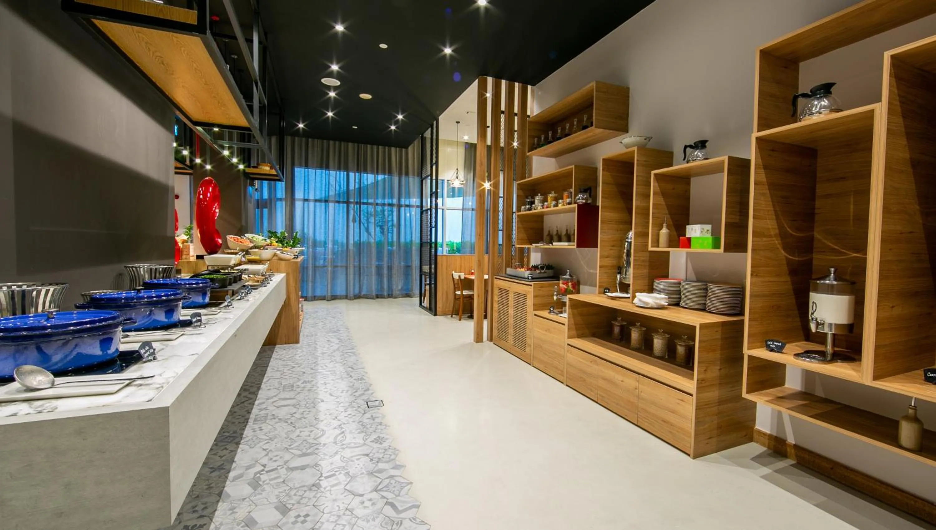 Restaurant/places to eat in Ibis Al Barsha