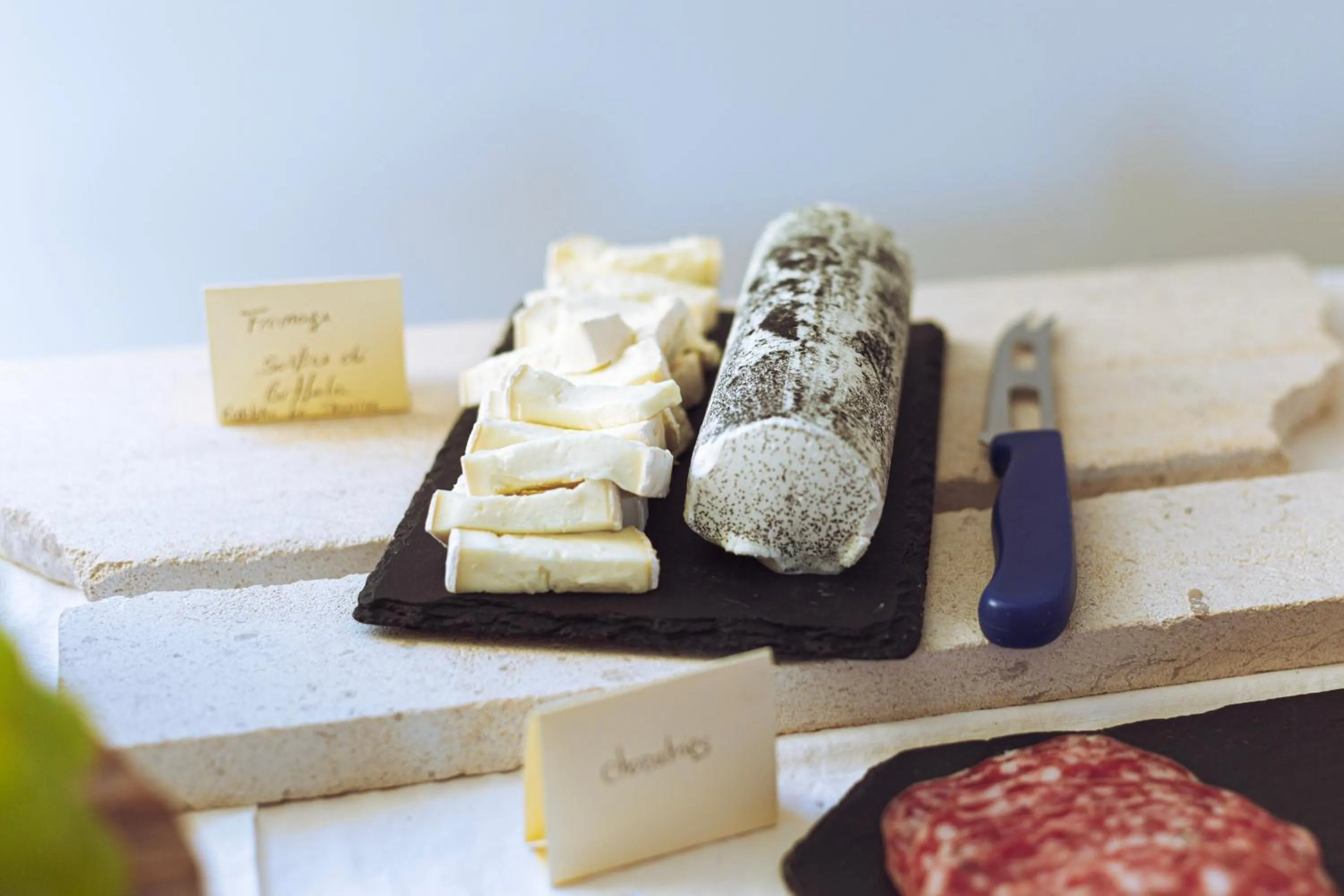 Breakfast in Château De Razay