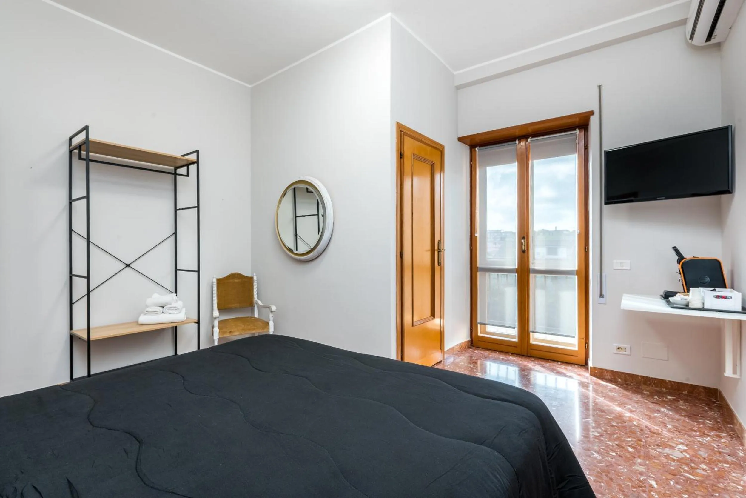 Bed in Travelershome Ciampino&Morena GuestHouse