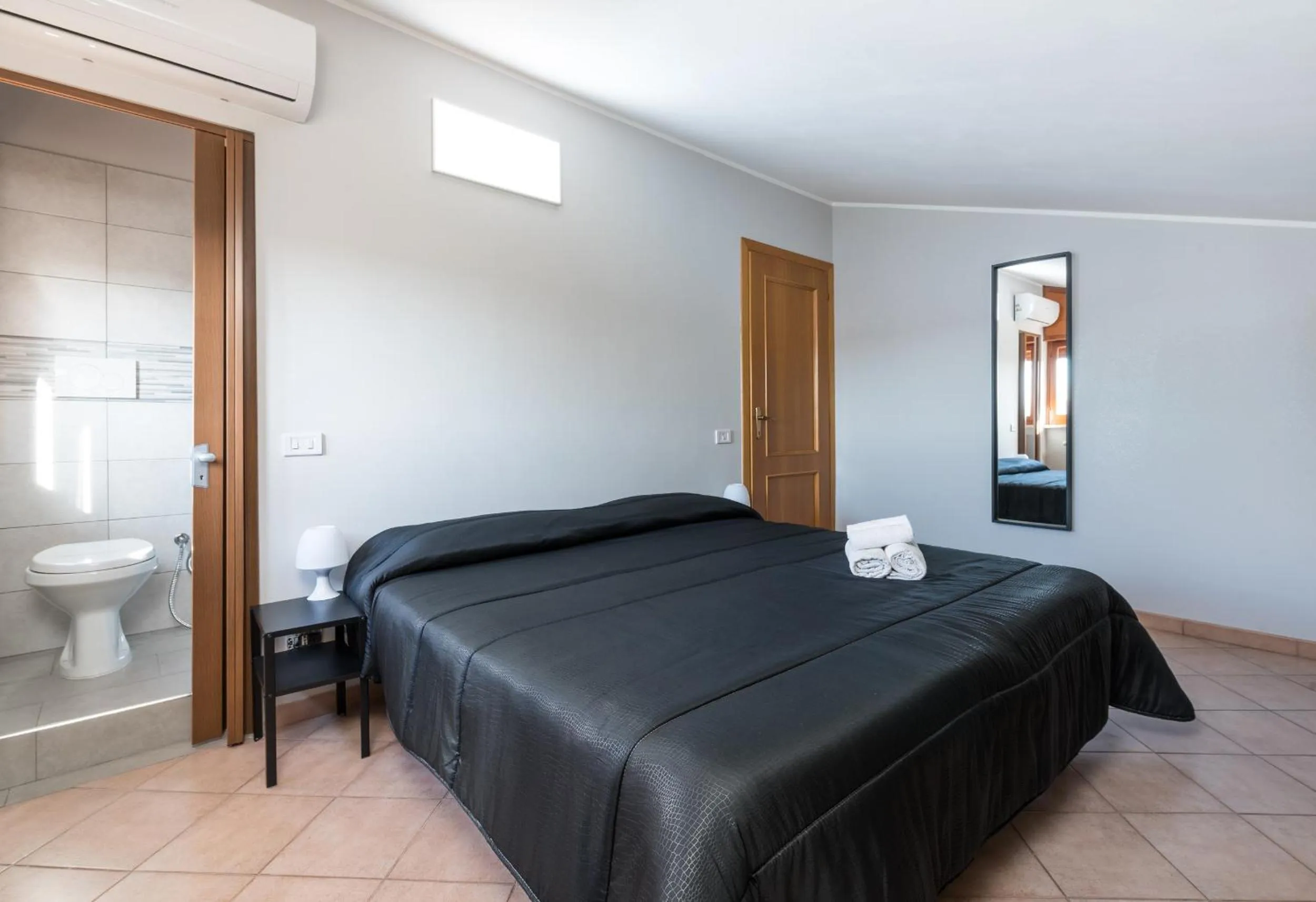 Bed in Travelershome Ciampino&Morena GuestHouse
