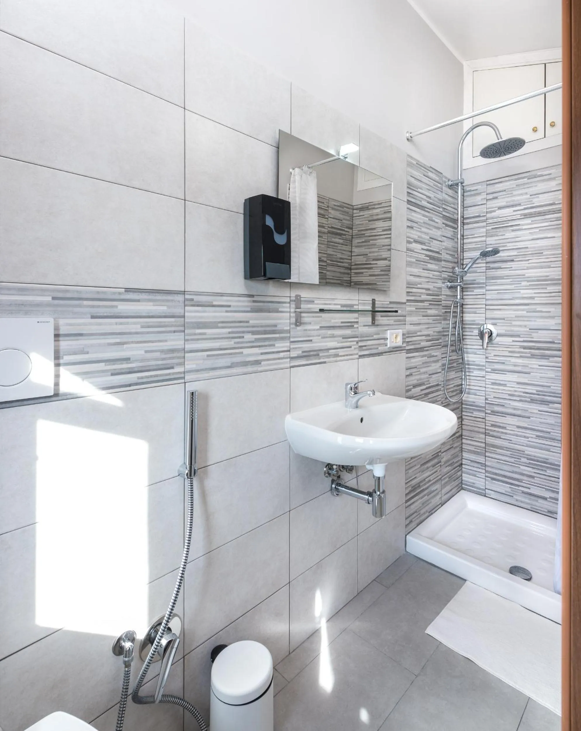 Travelershome Ciampino&Morena GuestHouse