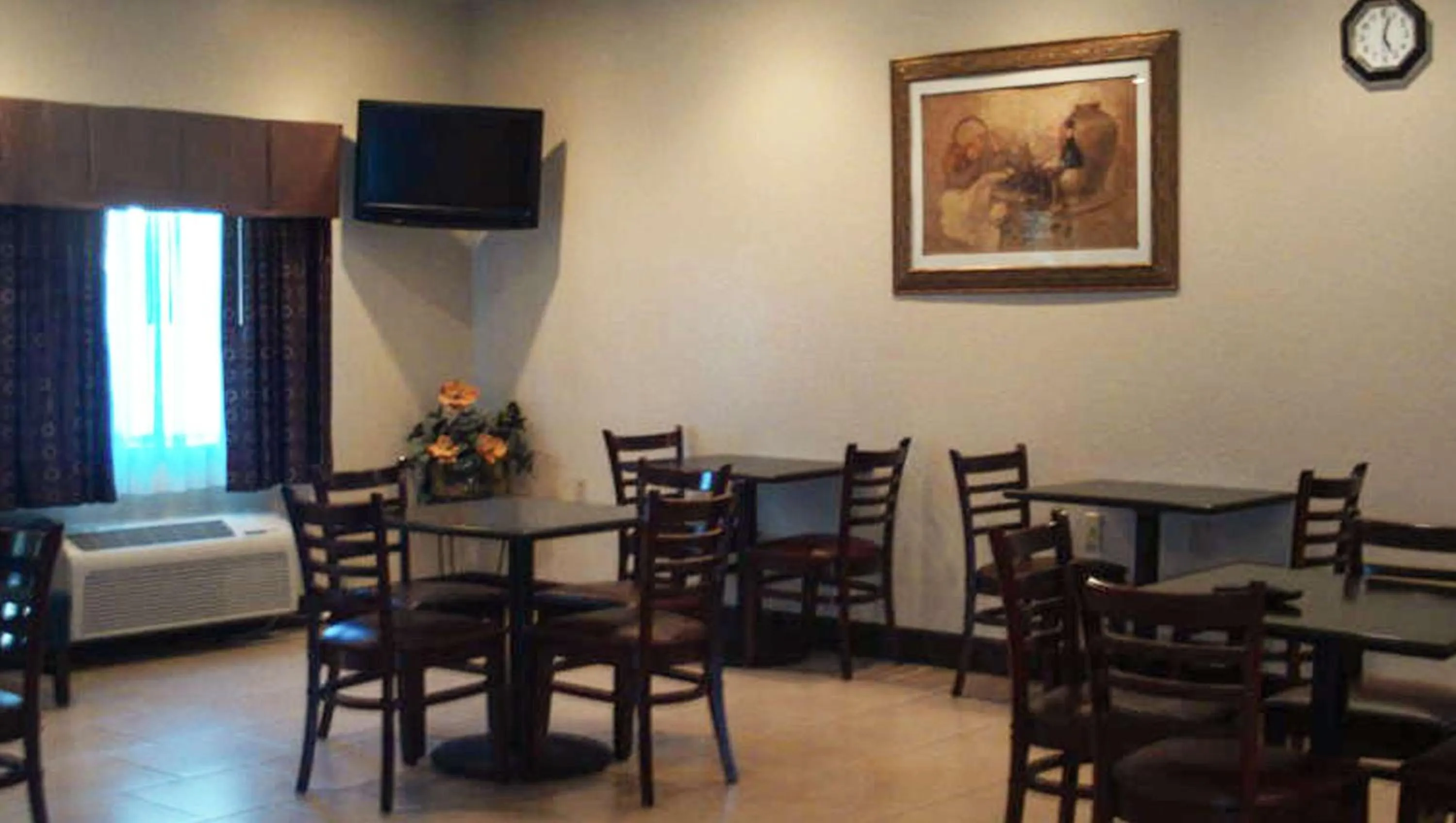 Breakfast in Western Motel Inn and Suites Hazelhurst