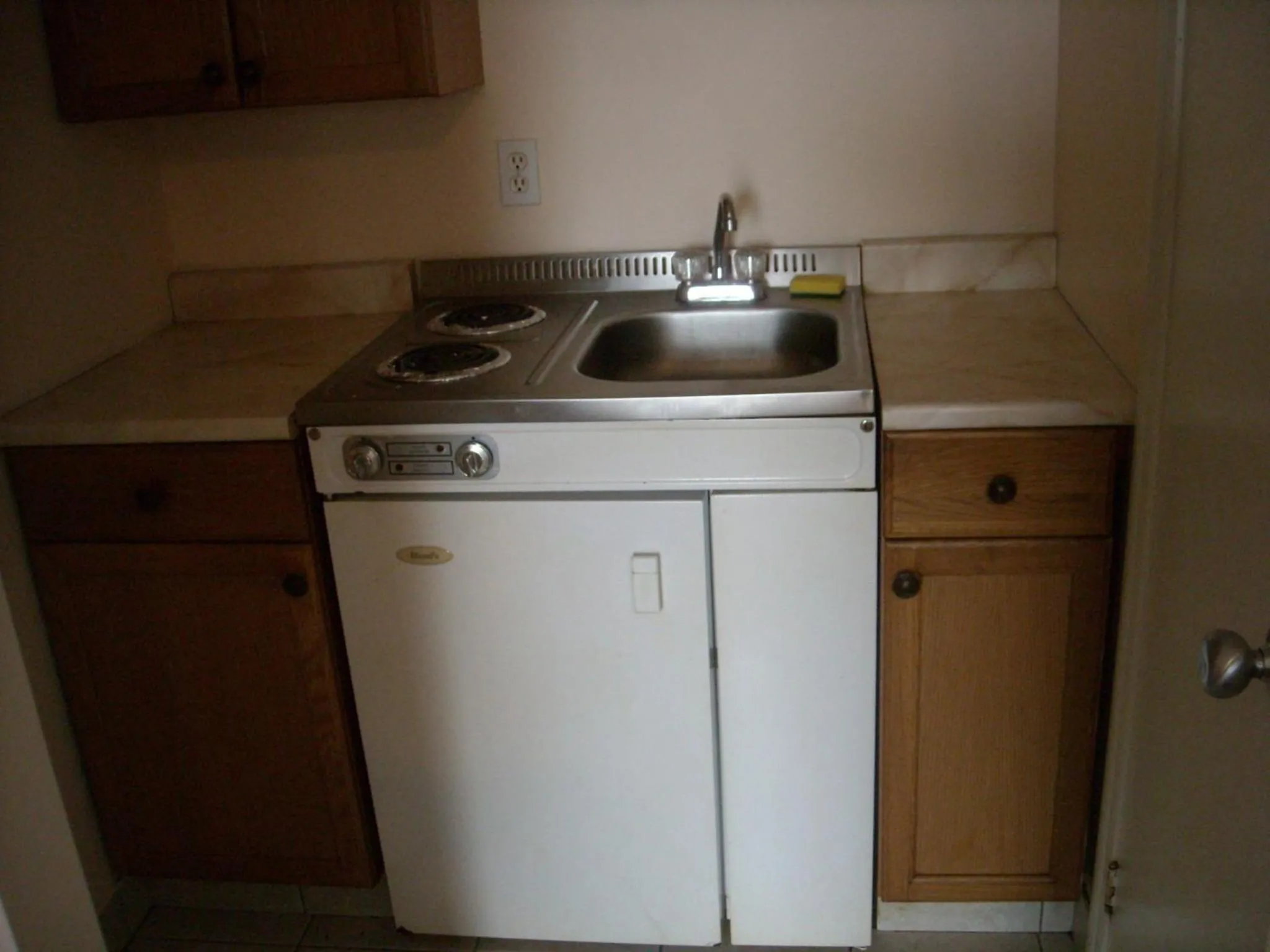 Kitchen or kitchenette in Grand Motel Saint-Hubert