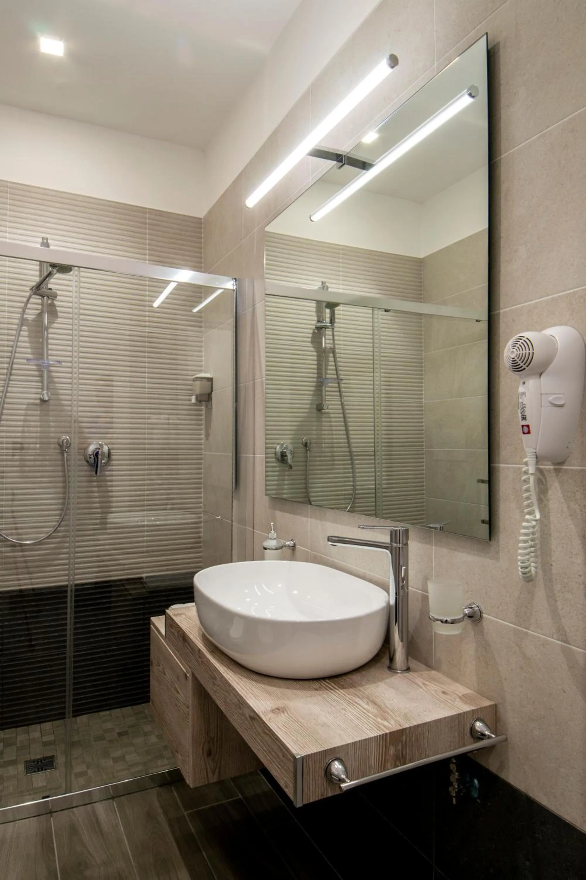 Bathroom in B&B Maremy... I 4 Elementi