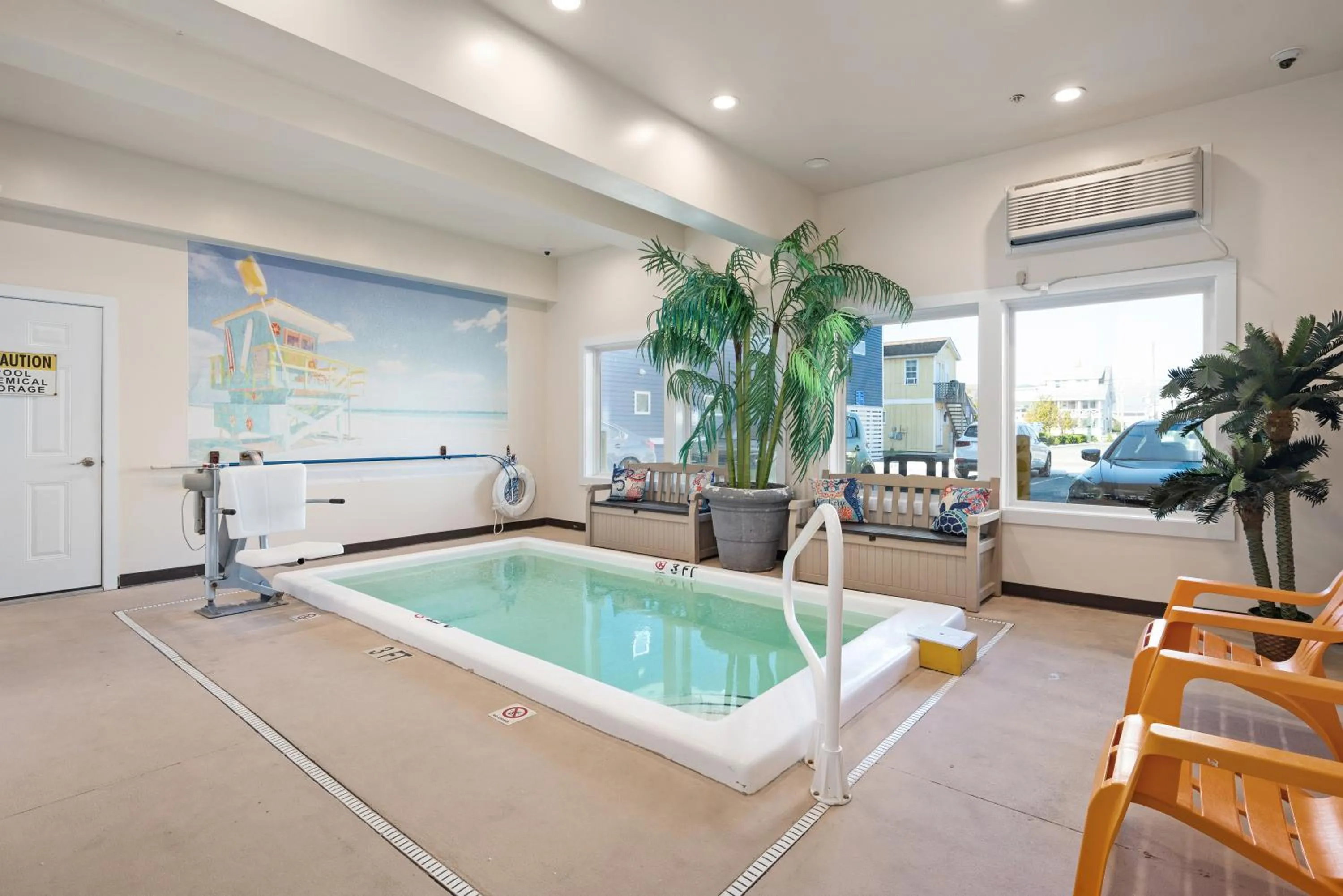 Swimming pool in Beach Bum Inn