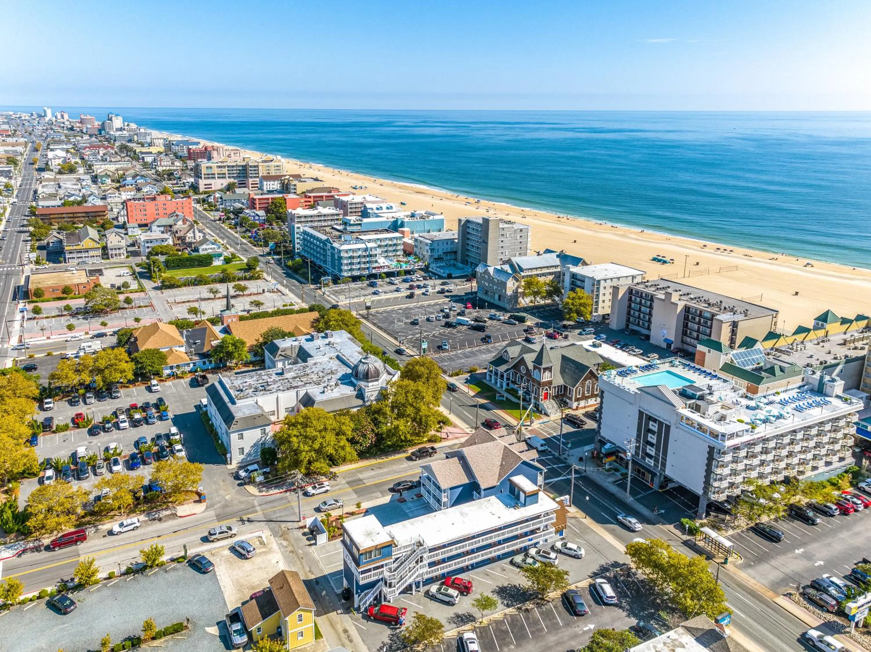 Property building in Beach Bum Inn