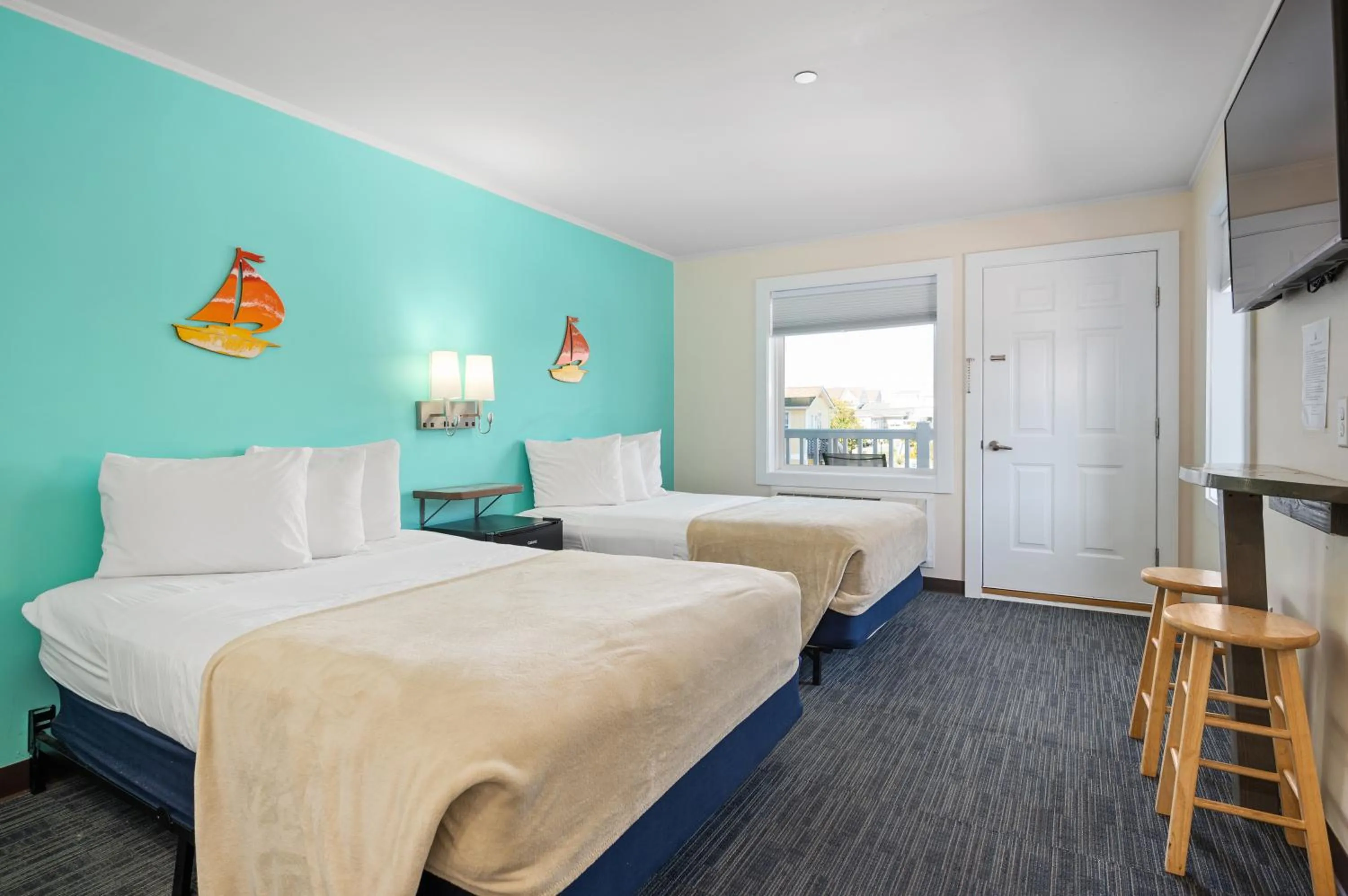 Bedroom, Bed in Beach Bum Inn