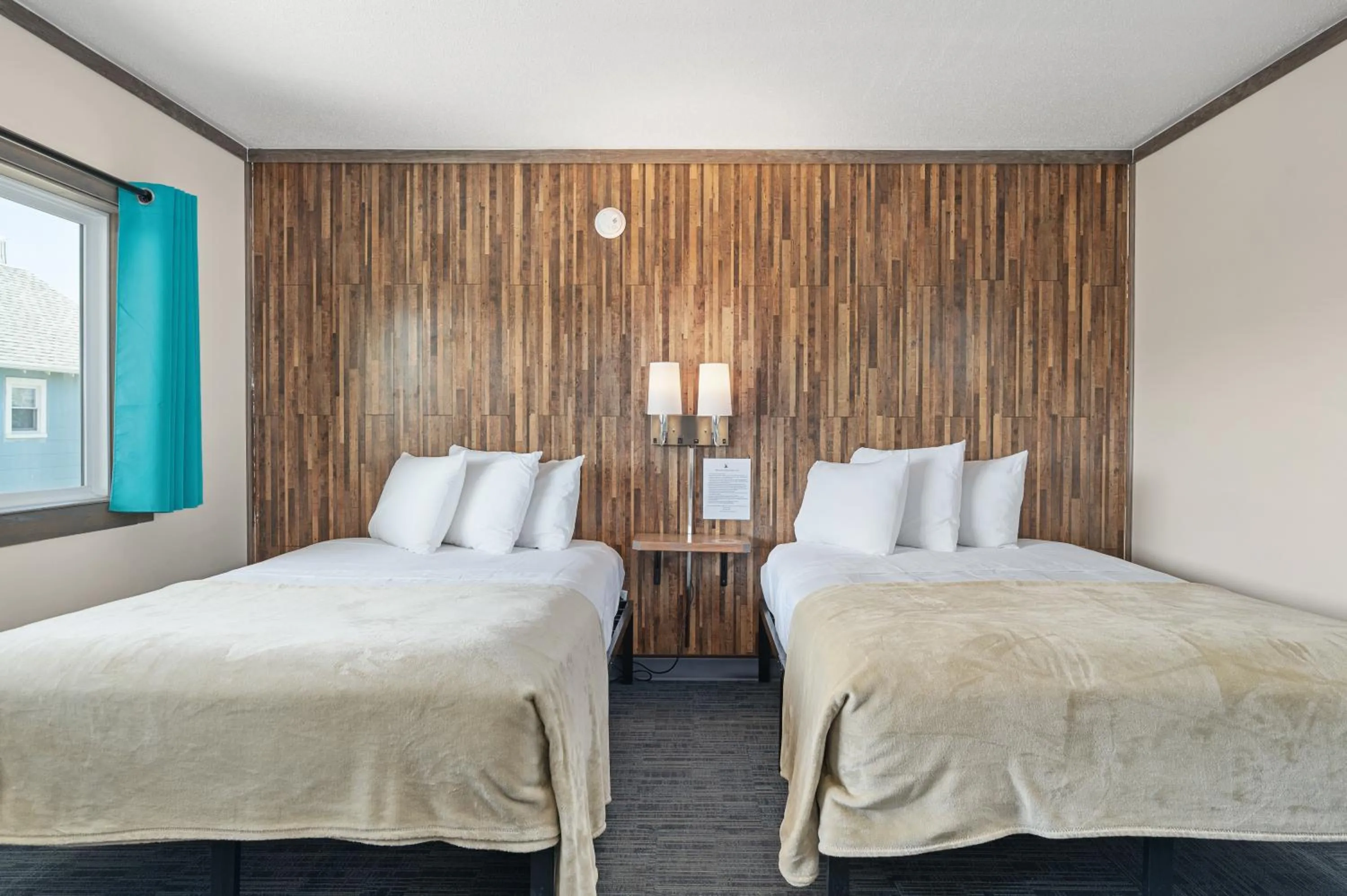 Bedroom, Bed in Beach Bum Inn