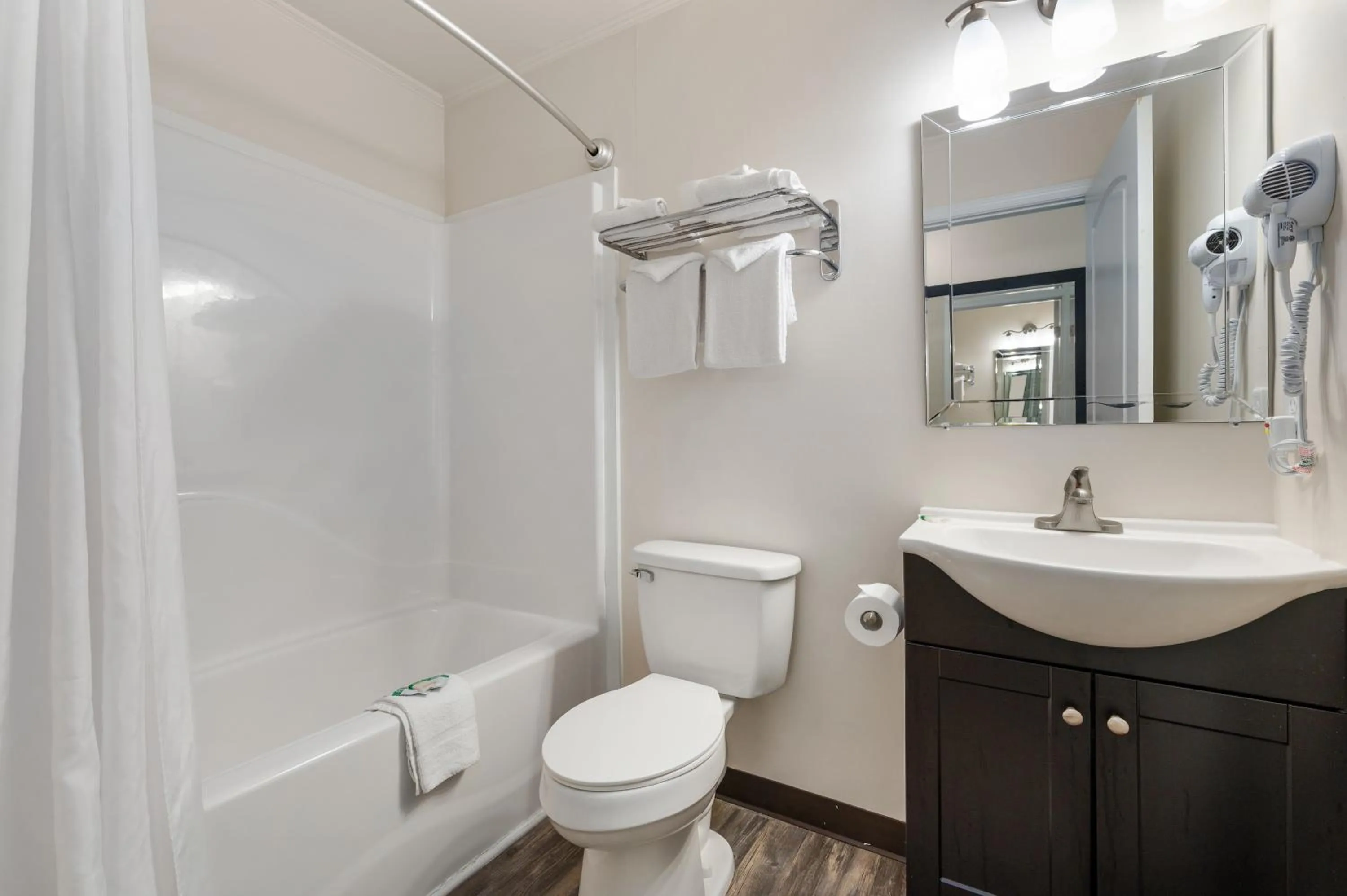 Bathroom in Beach Bum Inn