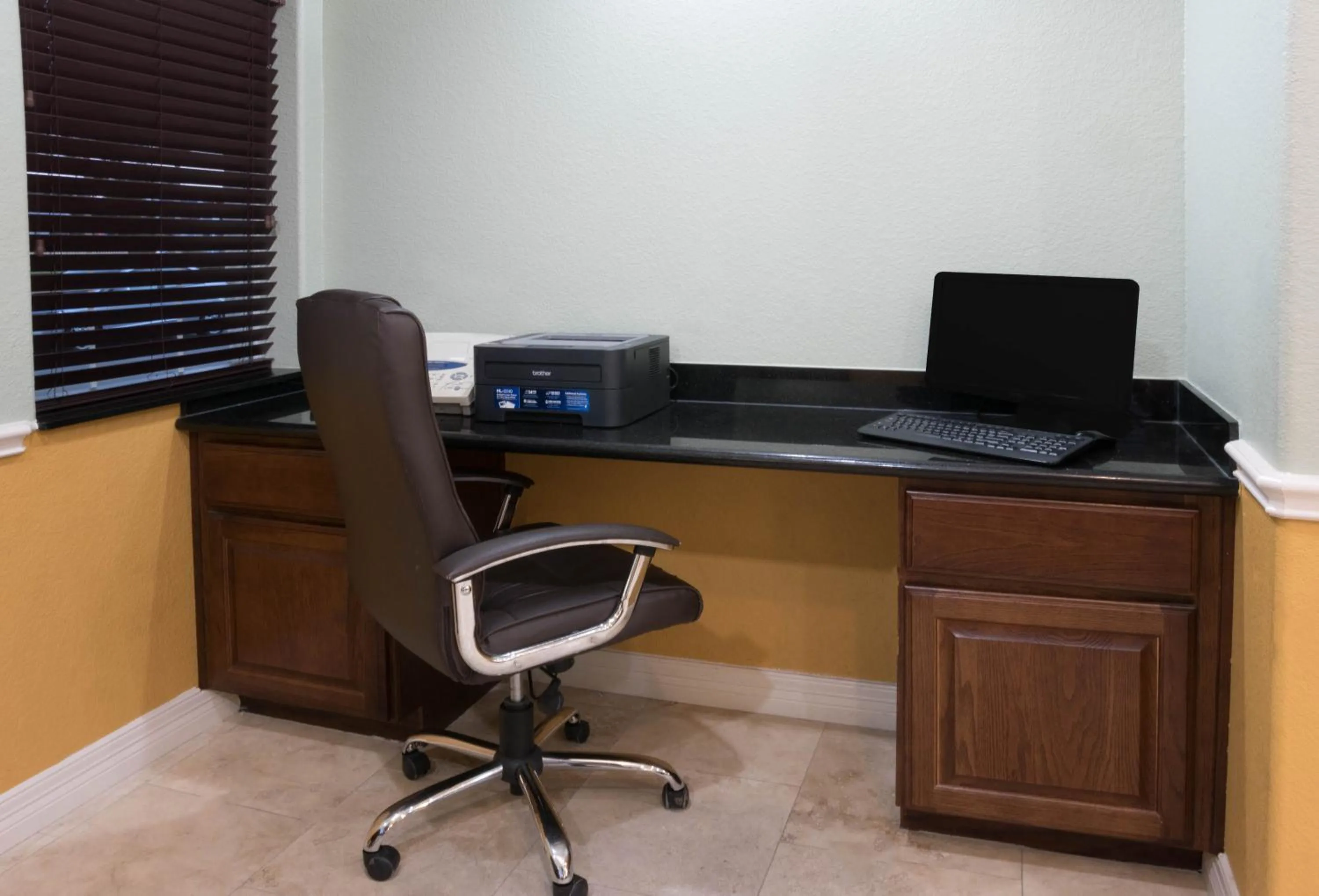 Business facilities in Super 8 by Wyndham Rosenberg TX