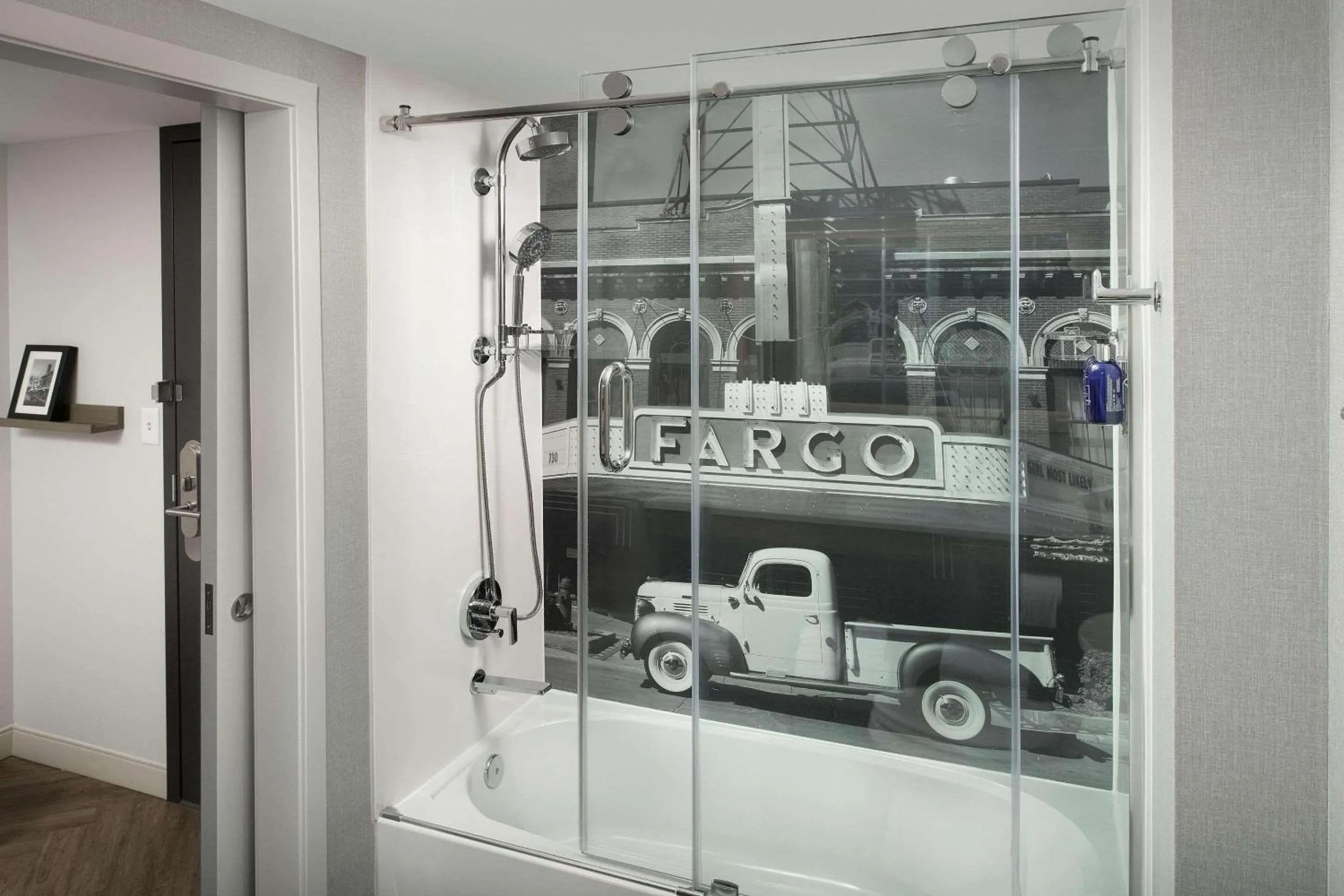 Bedroom in Radisson Blu Fargo