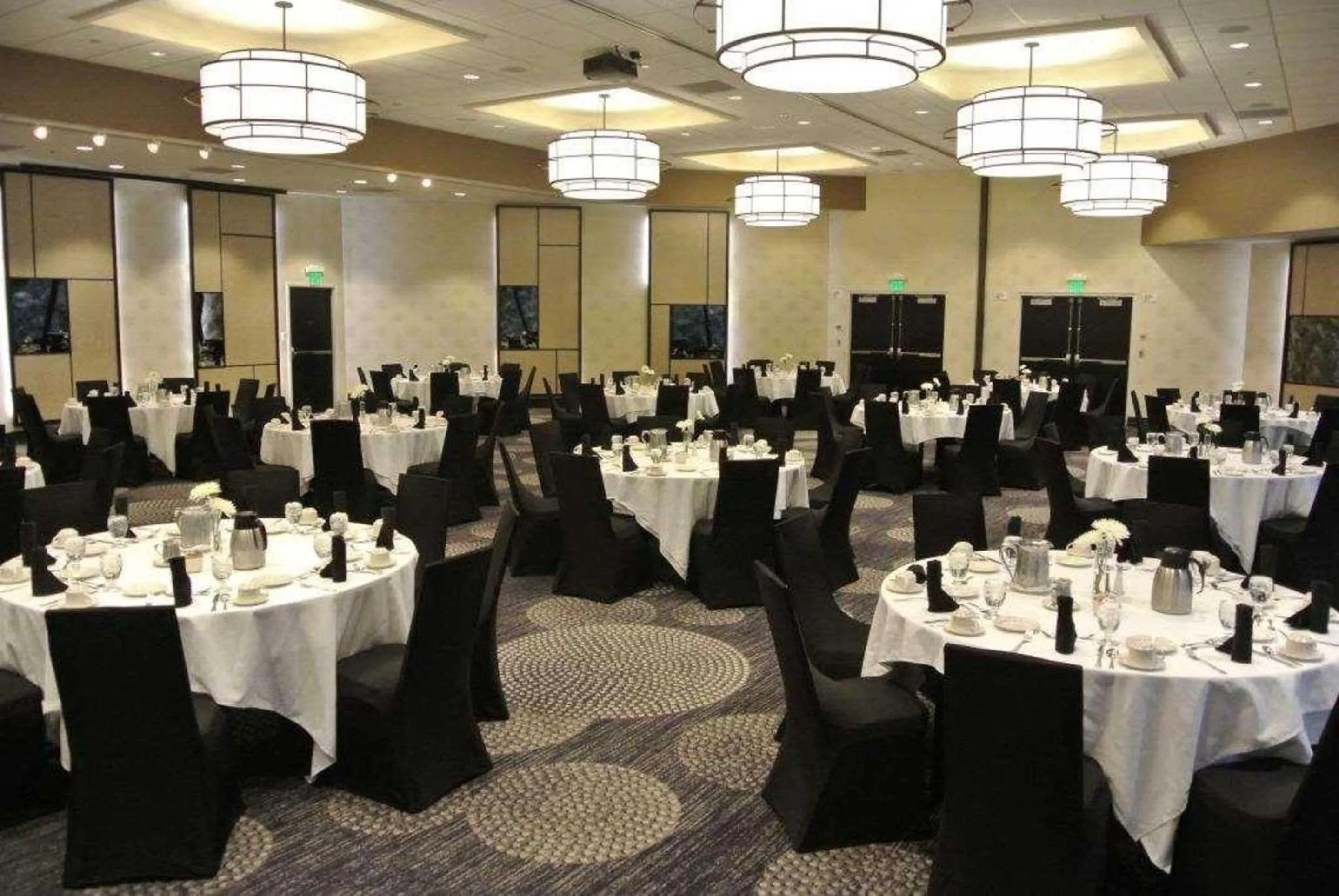 Meeting/conference room in Radisson Blu Fargo