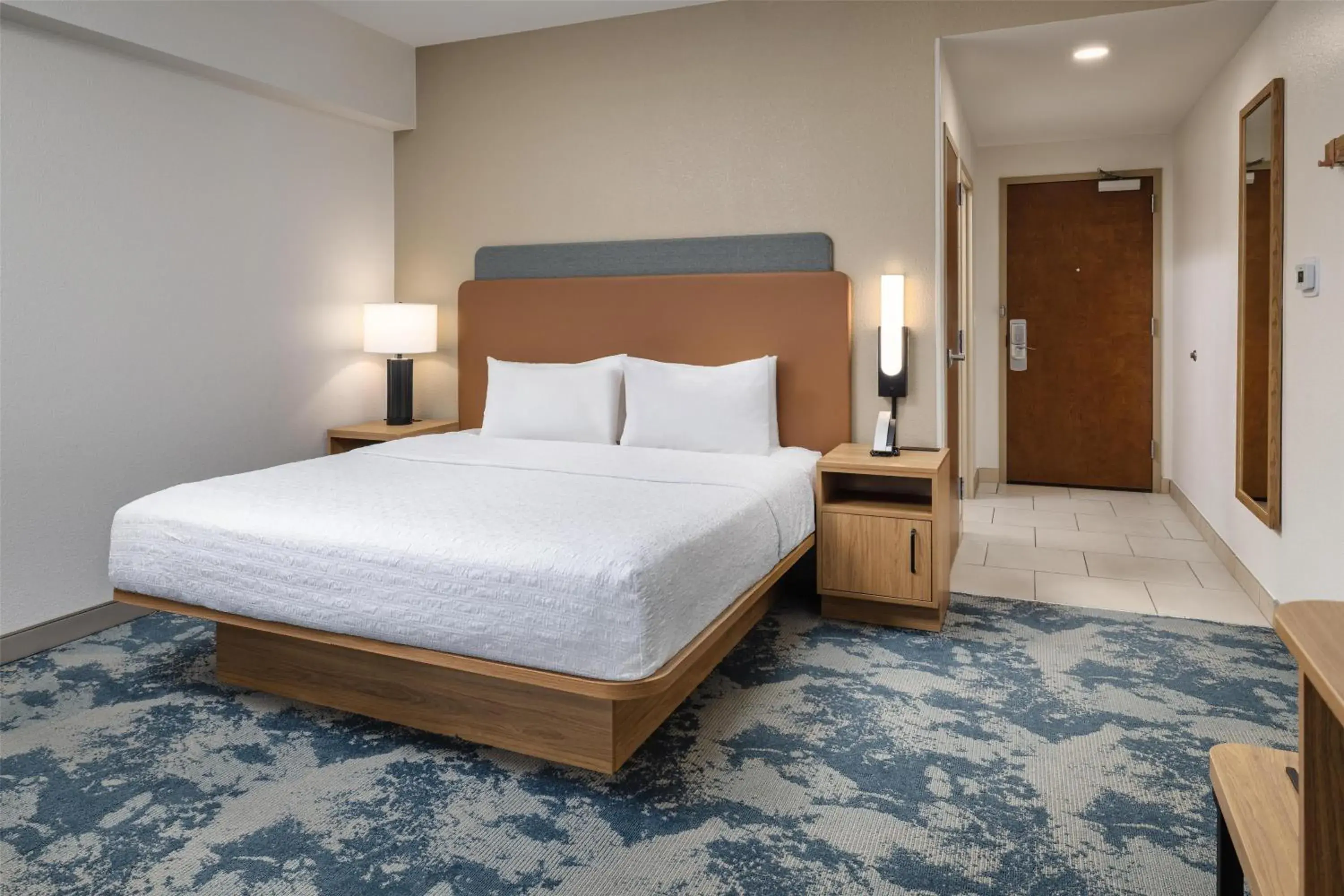 Bed in Hampton Inn Chattanooga West/Lookout Mountain Bed in Hampton Inn Chattanooga West/Lookout Mountain