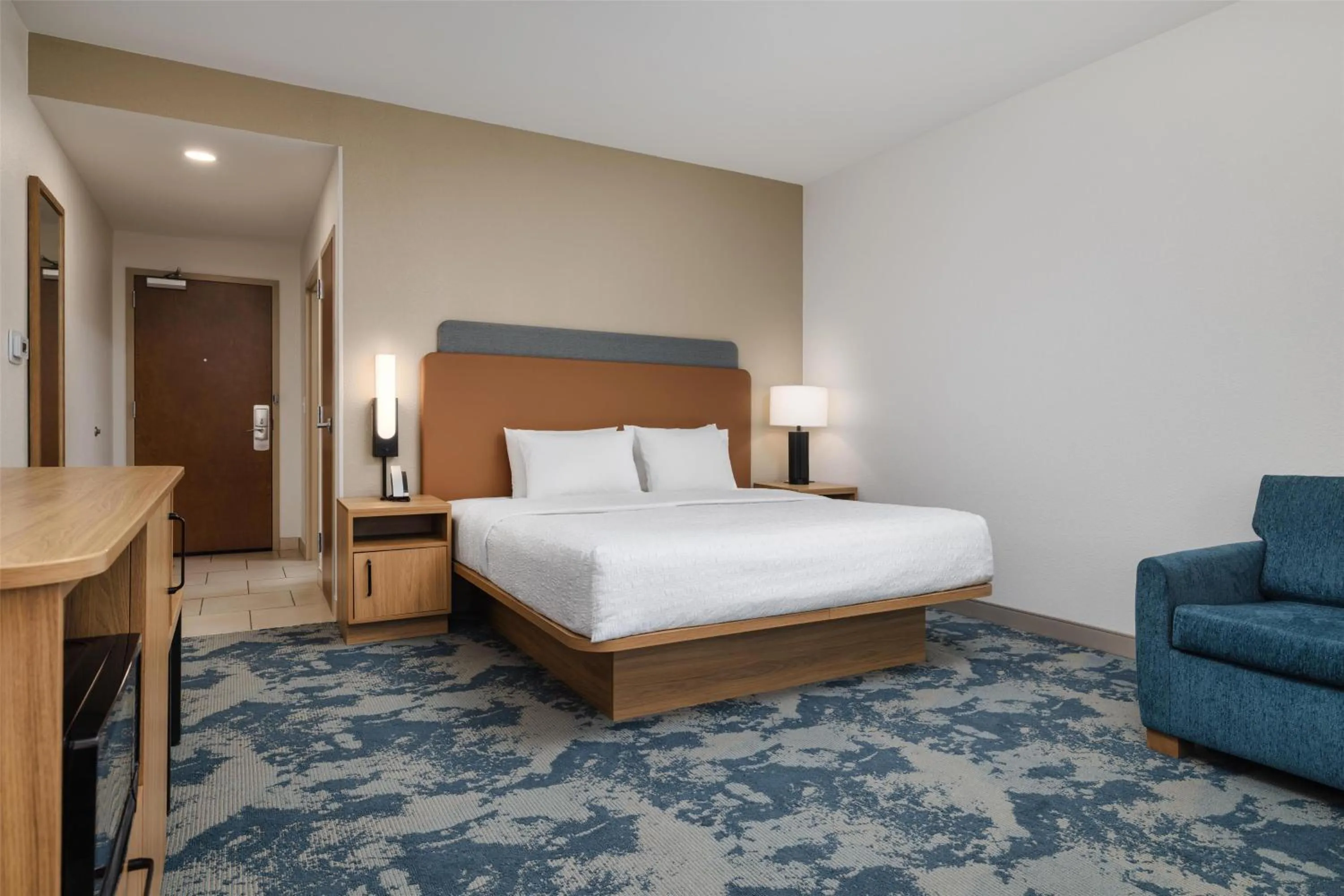 Living room, Bed in Hampton Inn Chattanooga West/Lookout Mountain