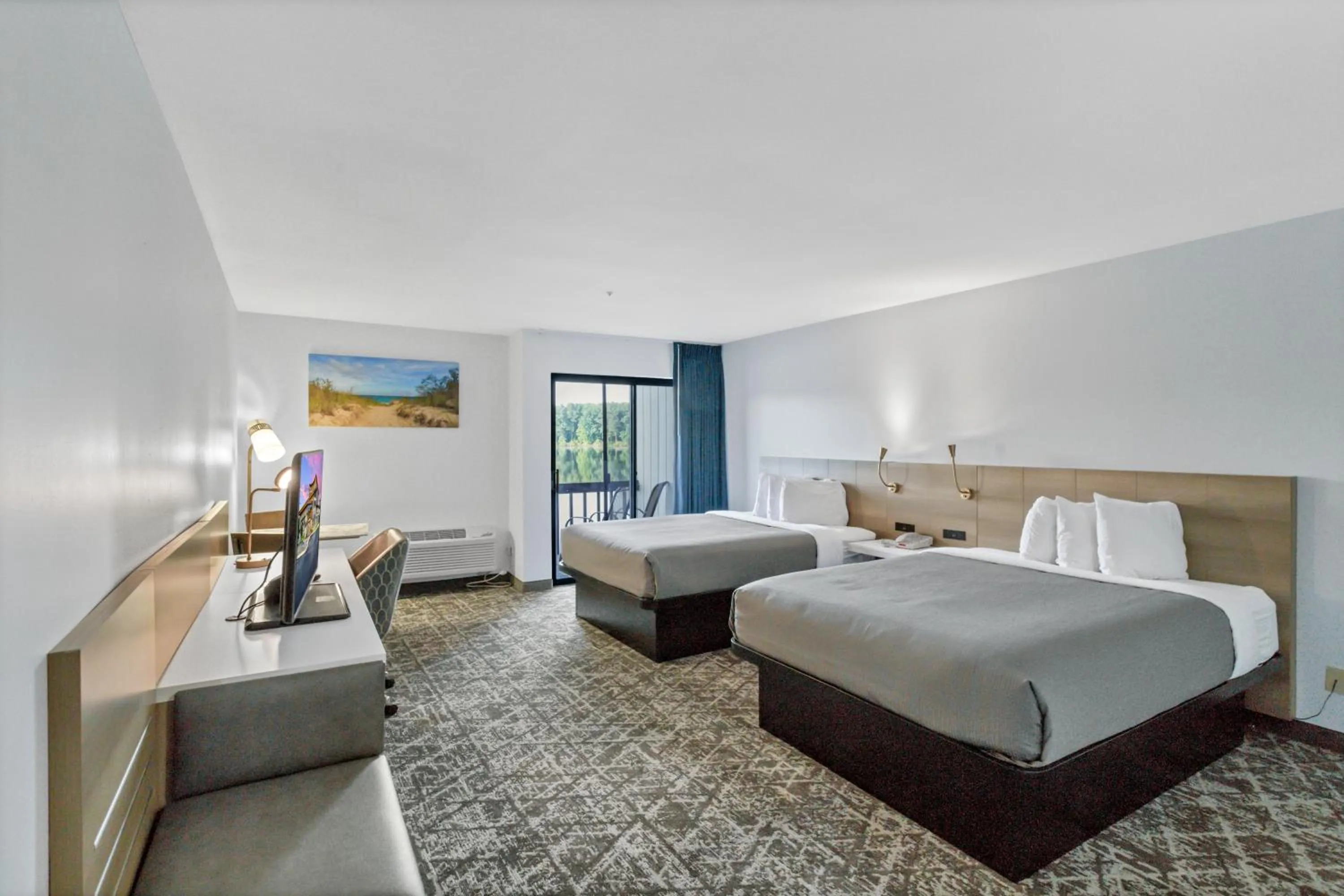 Photo of the whole room, Bed in Waterbird Lakeside Inn