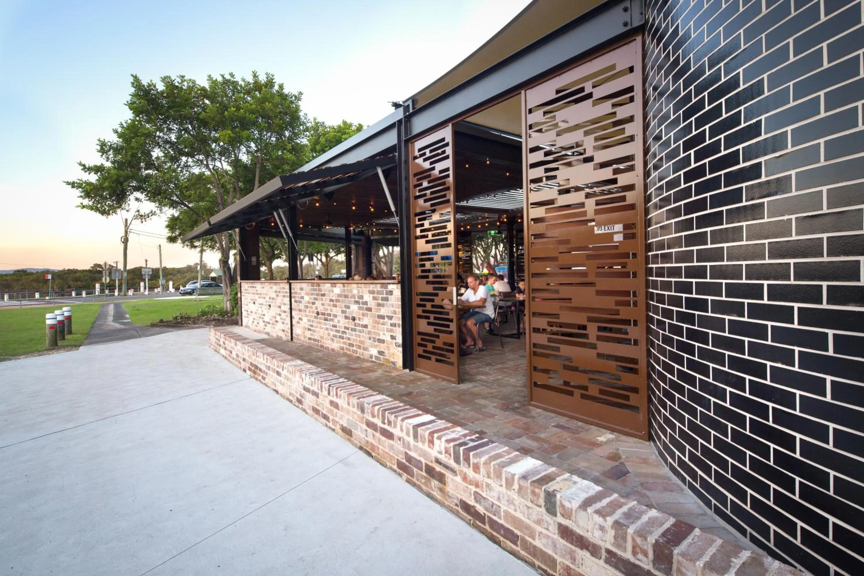 Facade/entrance in Bayview Hotel Woy Woy