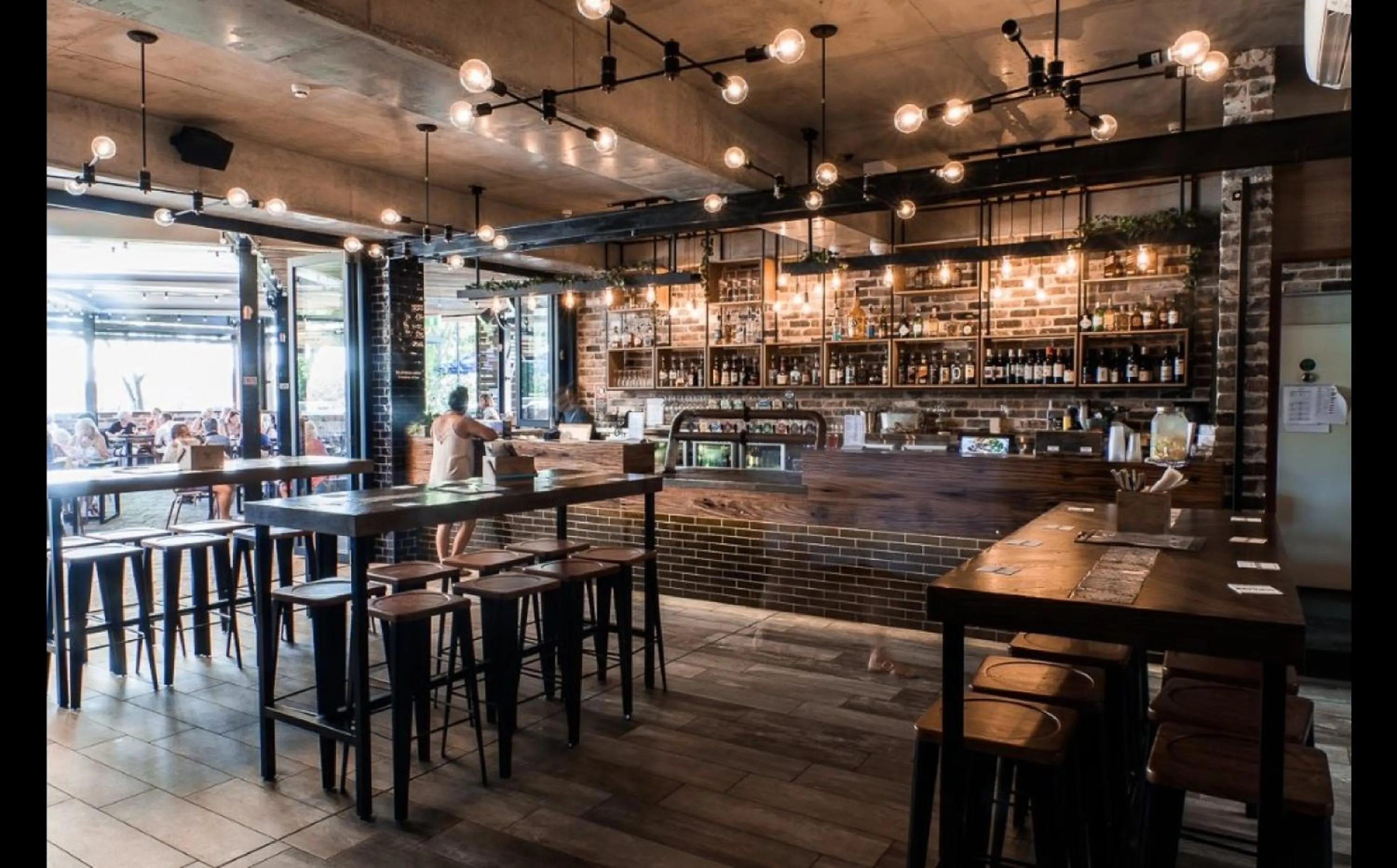 Lounge or bar in Bayview Hotel Woy Woy