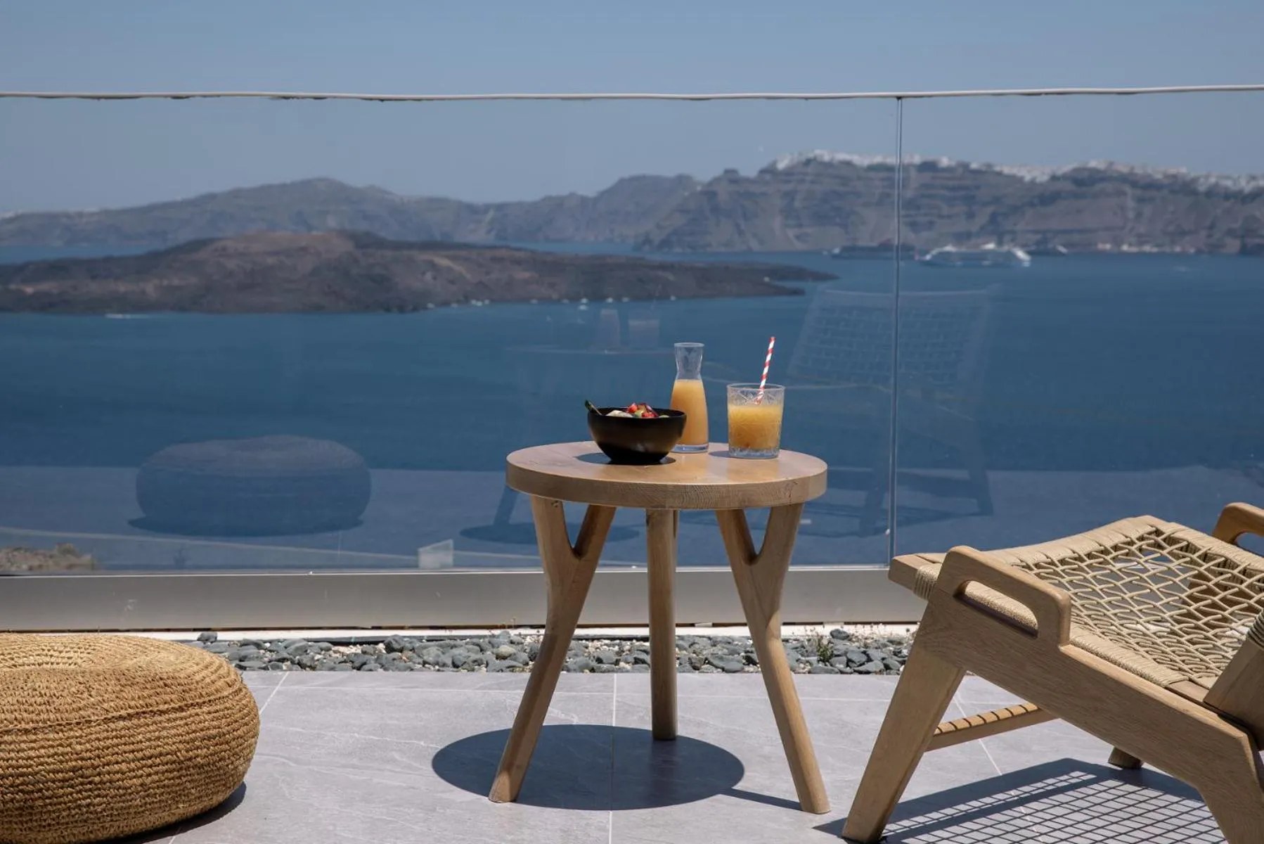 Swimming pool in Melidonia Suites