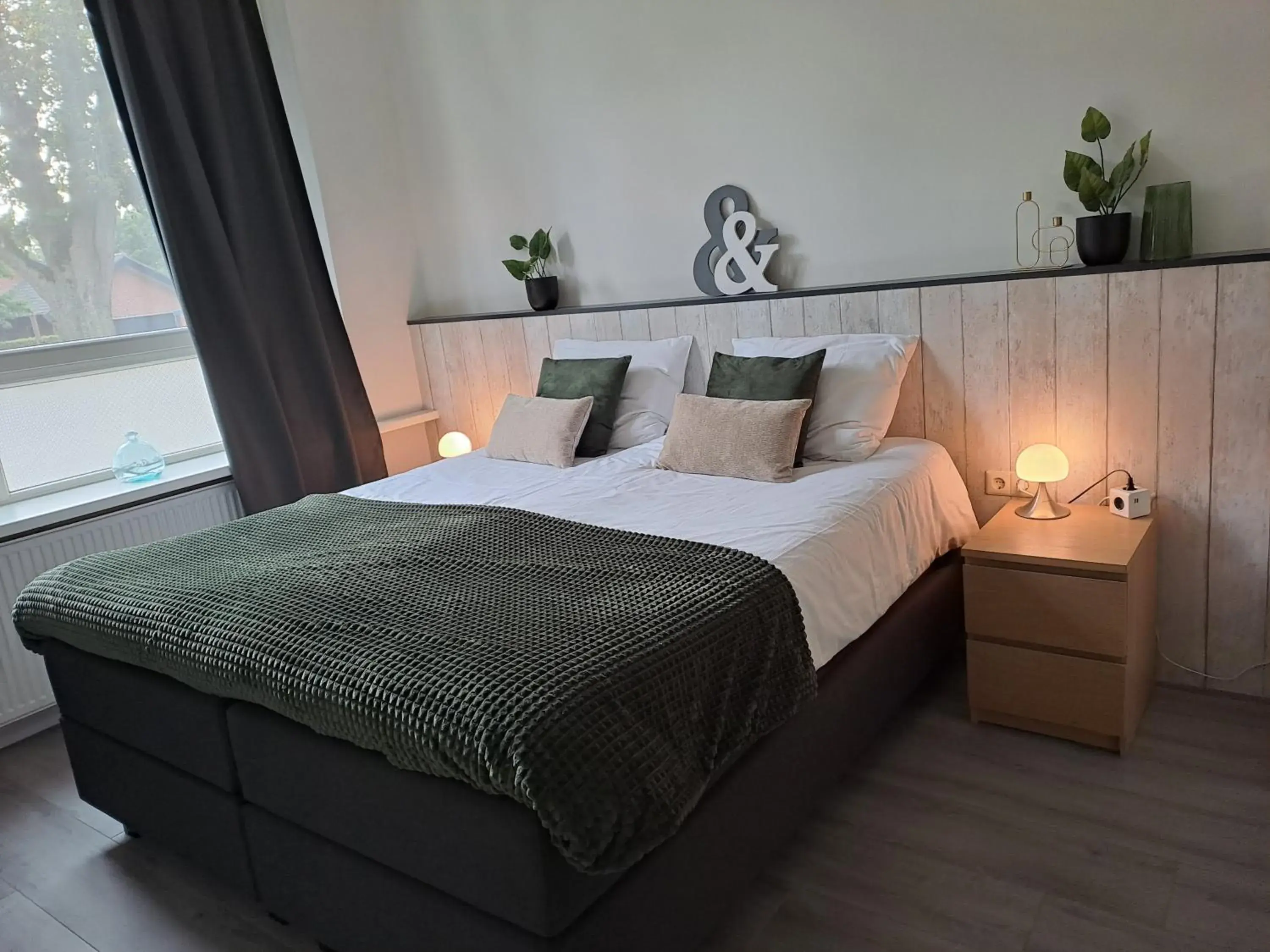 Double or Twin Room with Bathroom - single occupancy in B&B de Wilhelminaschool Double or Twin Room with Bathroom - single occupancy in B&B de Wilhelminaschool