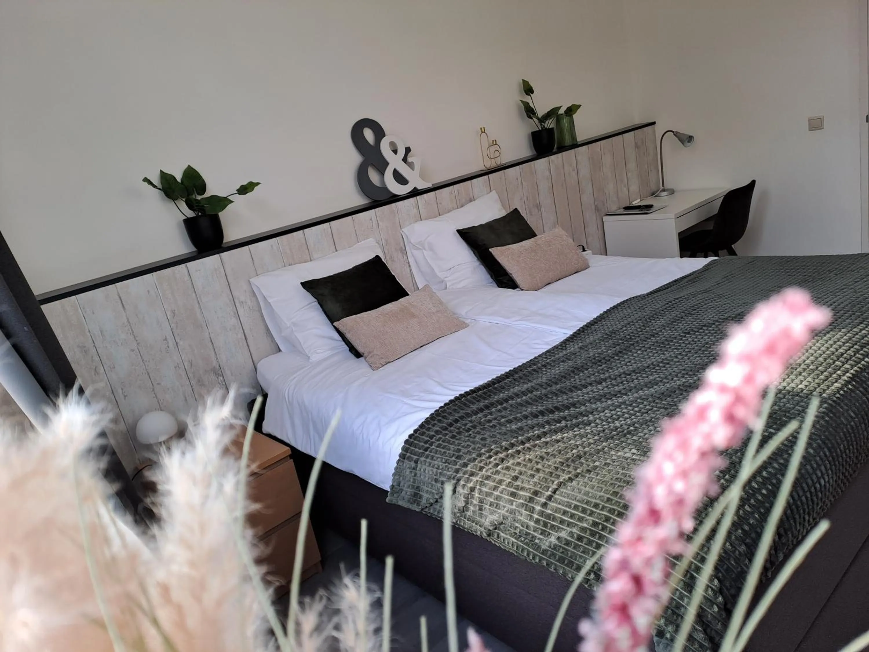 Bed in B&B de Wilhelminaschool