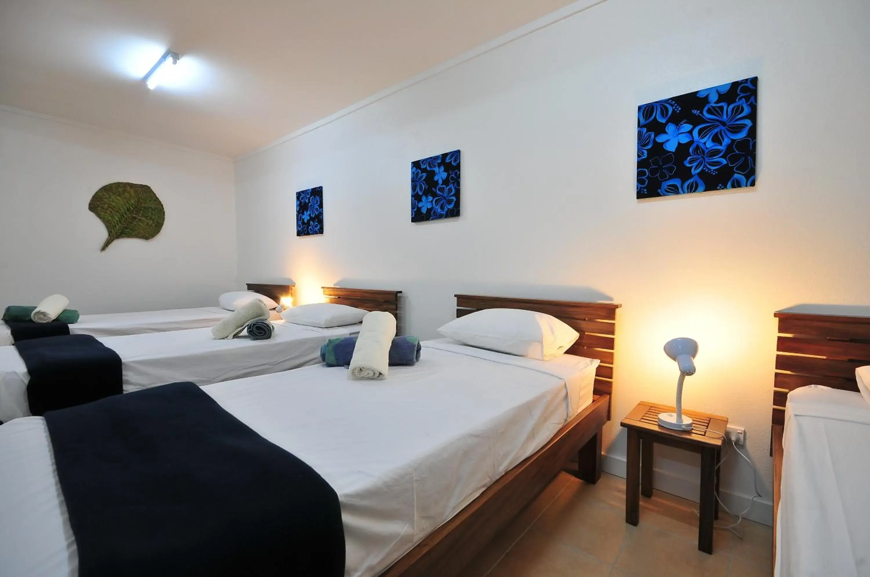 People, Bed in Blue Lagoon Beach Resort People, Bed in Blue Lagoon Beach Resort