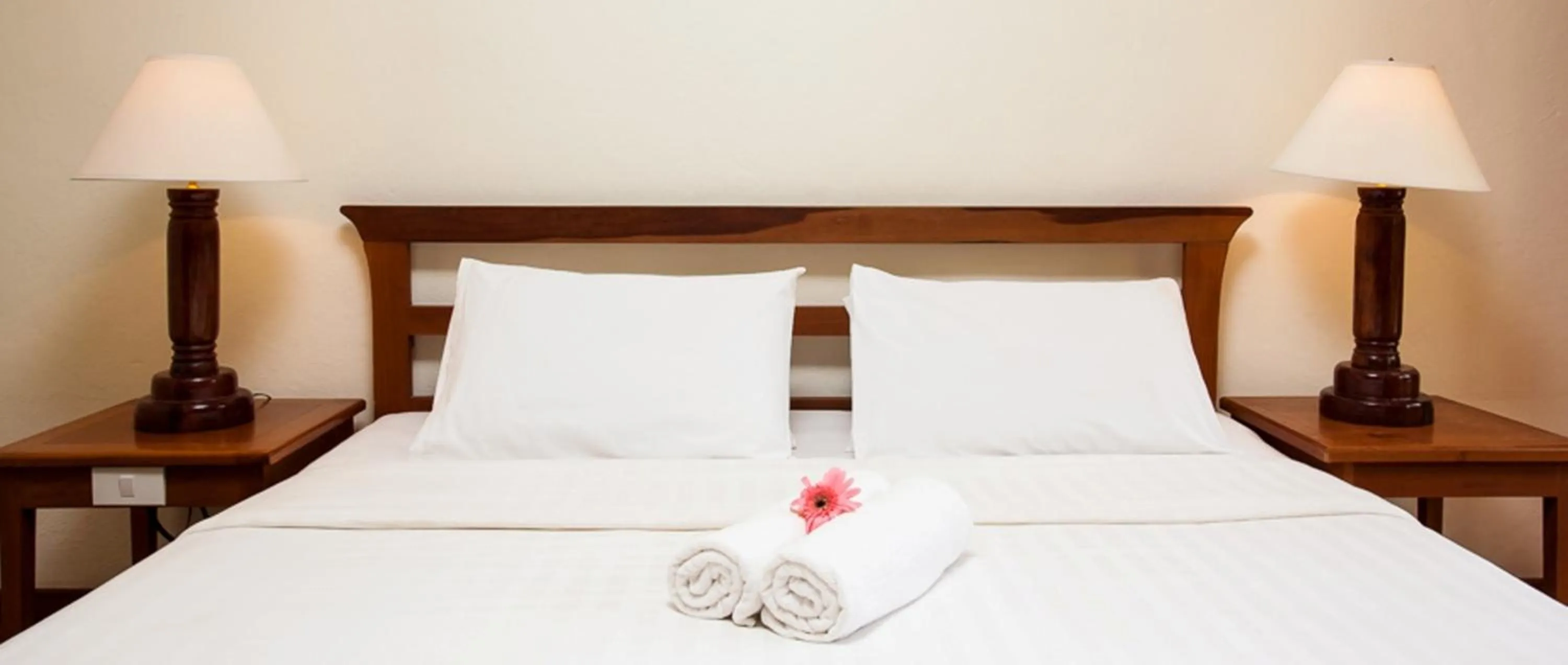 Bedroom, Bed in Riverhouse Resort