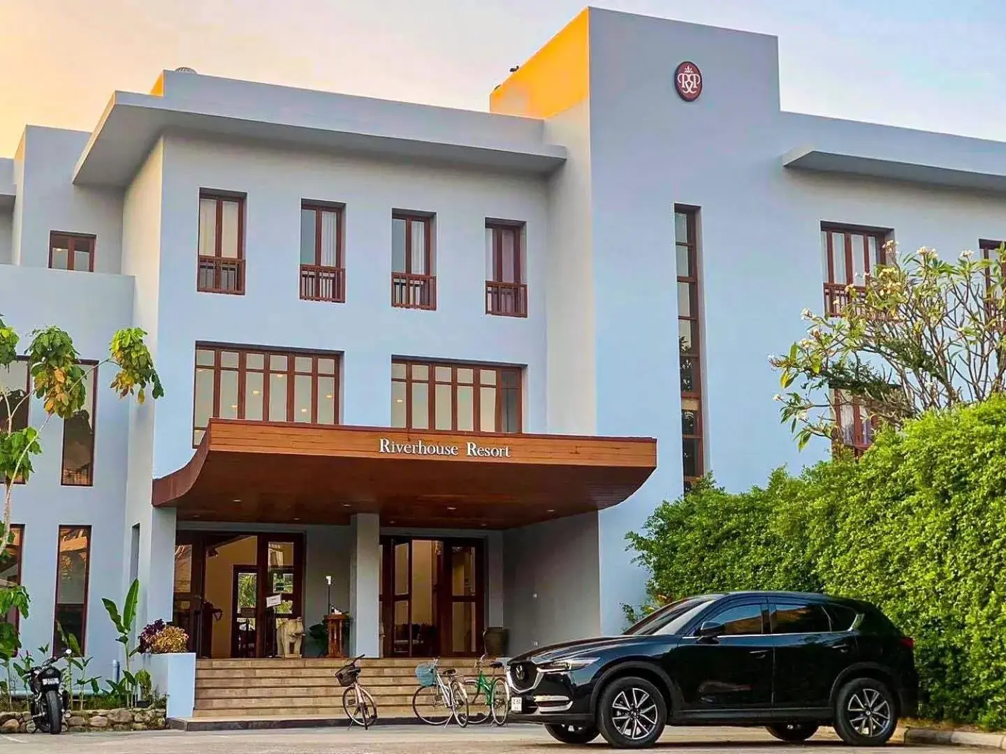 Property building in Riverhouse Resort Property building in Riverhouse Resort