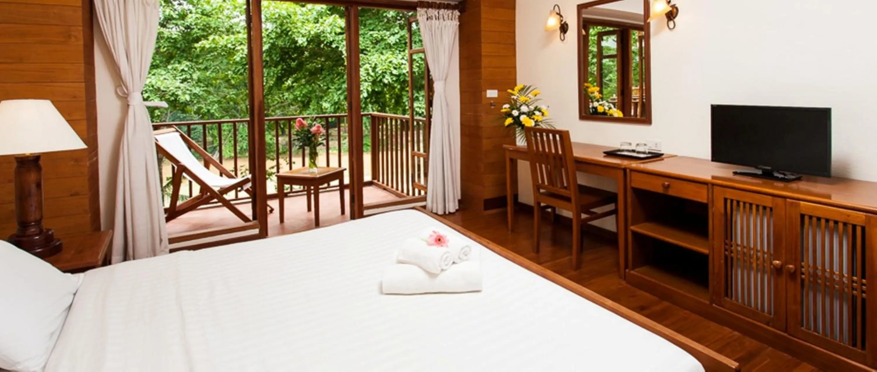 Bedroom, Bed in Riverhouse Resort