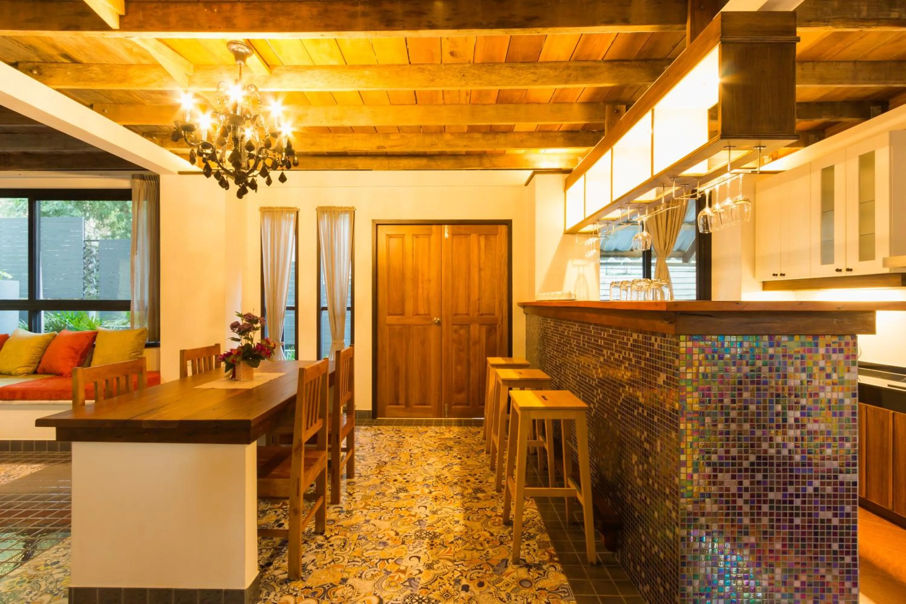 Restaurant/places to eat in Kata Tranquil Villa - SHA Plus