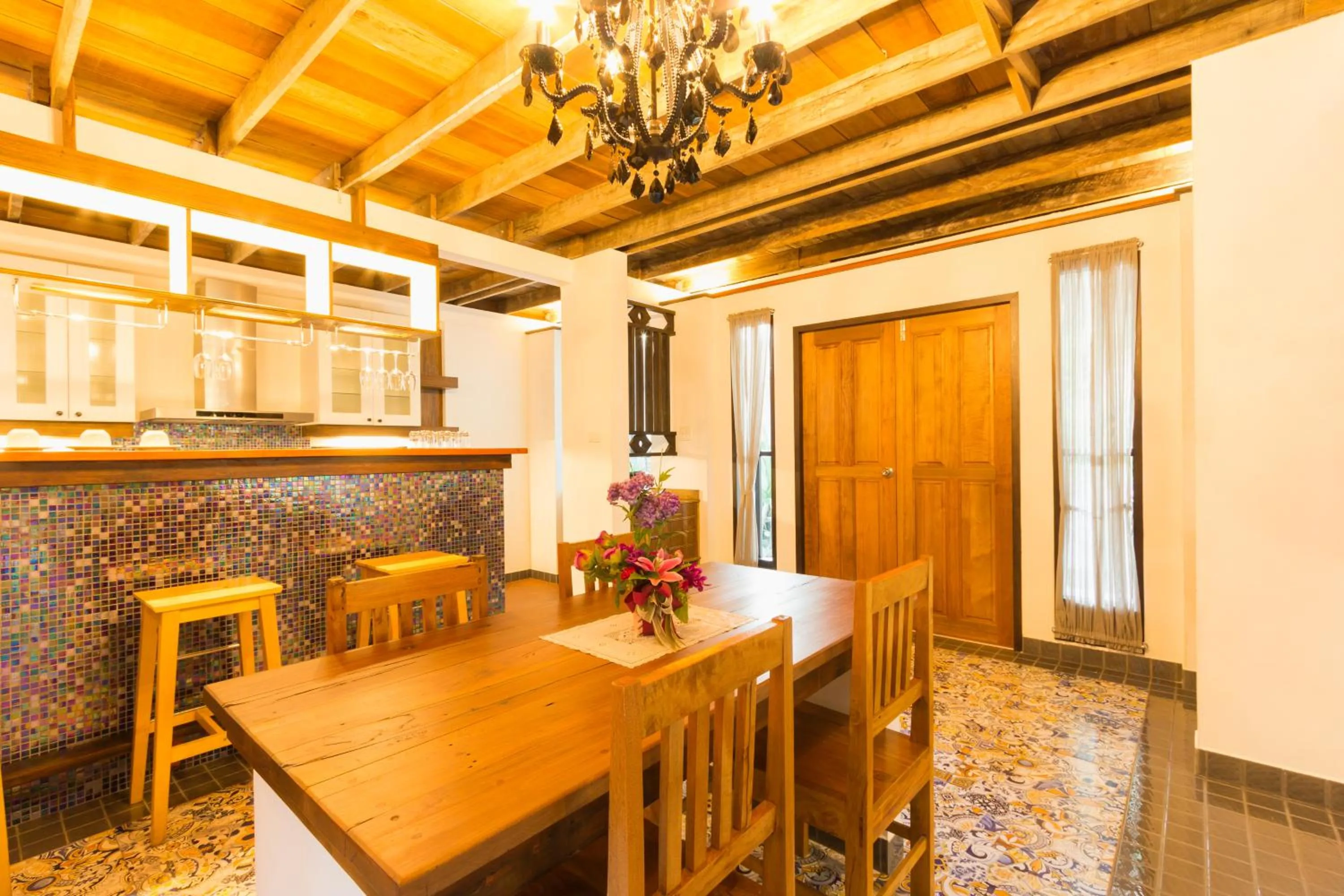 Restaurant/places to eat in Kata Tranquil Villa - SHA Plus