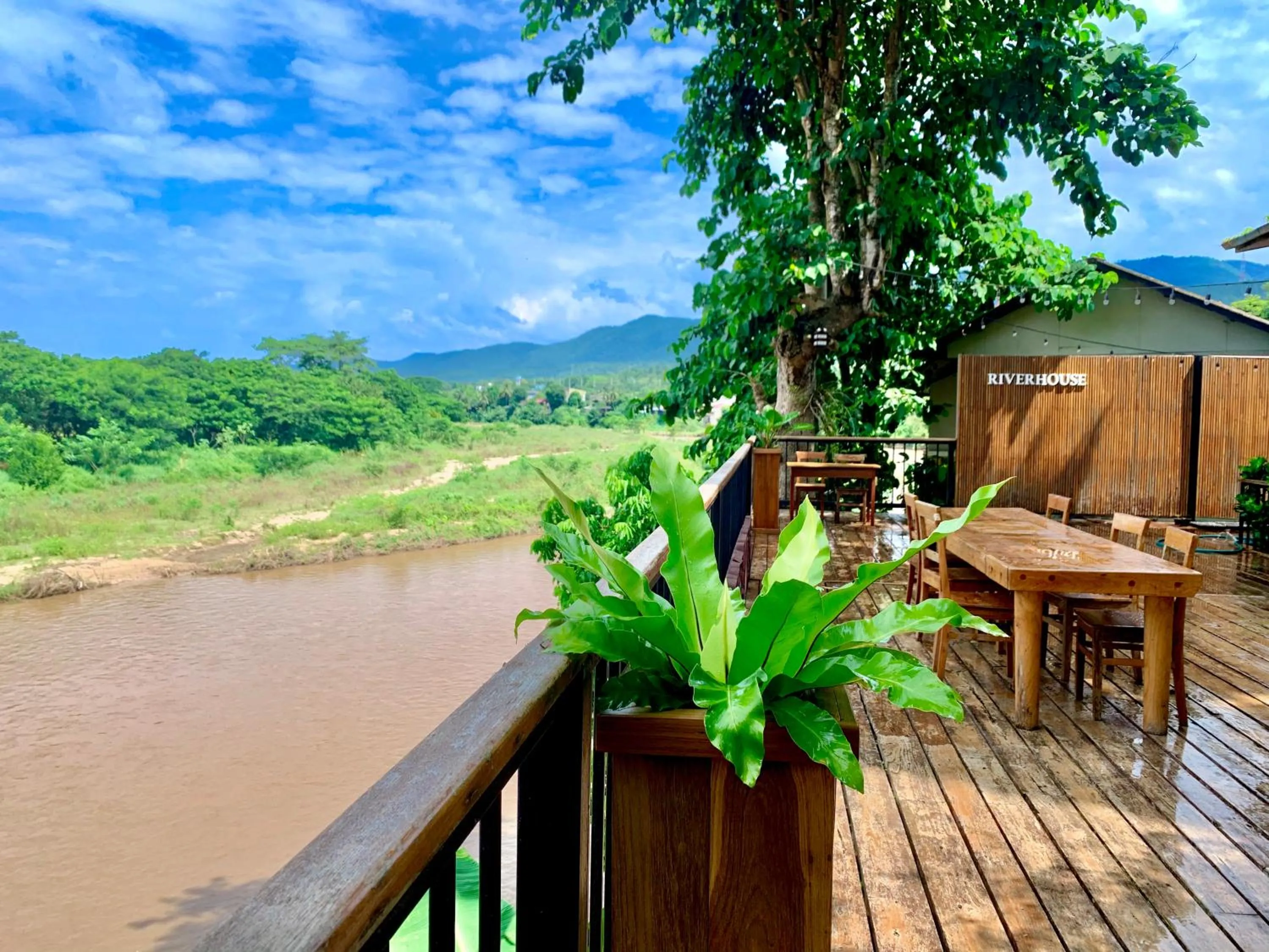 Balcony/Terrace in Riverhouse-The Teak House