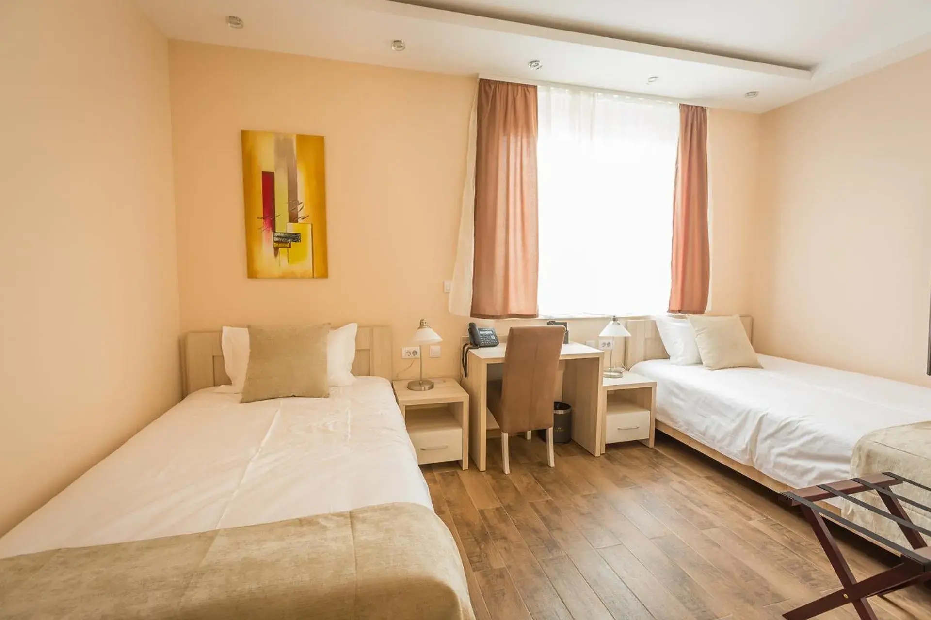 Photo of the whole room, Bed in Hotel Mar Garni Photo of the whole room, Bed in Hotel Mar Garni