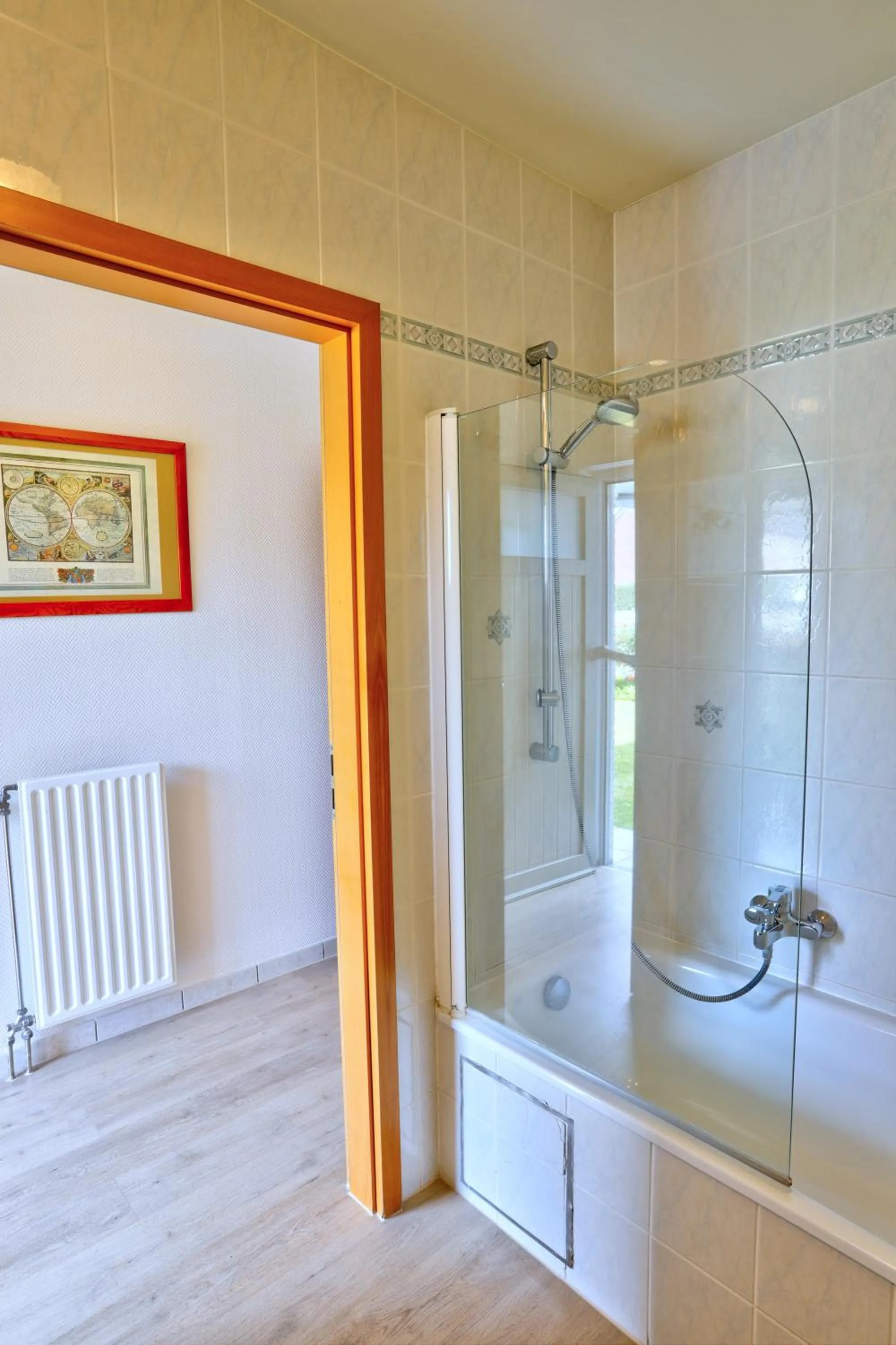 Bathroom in Auberge du Vieux Cedre, Enghien-Belgique