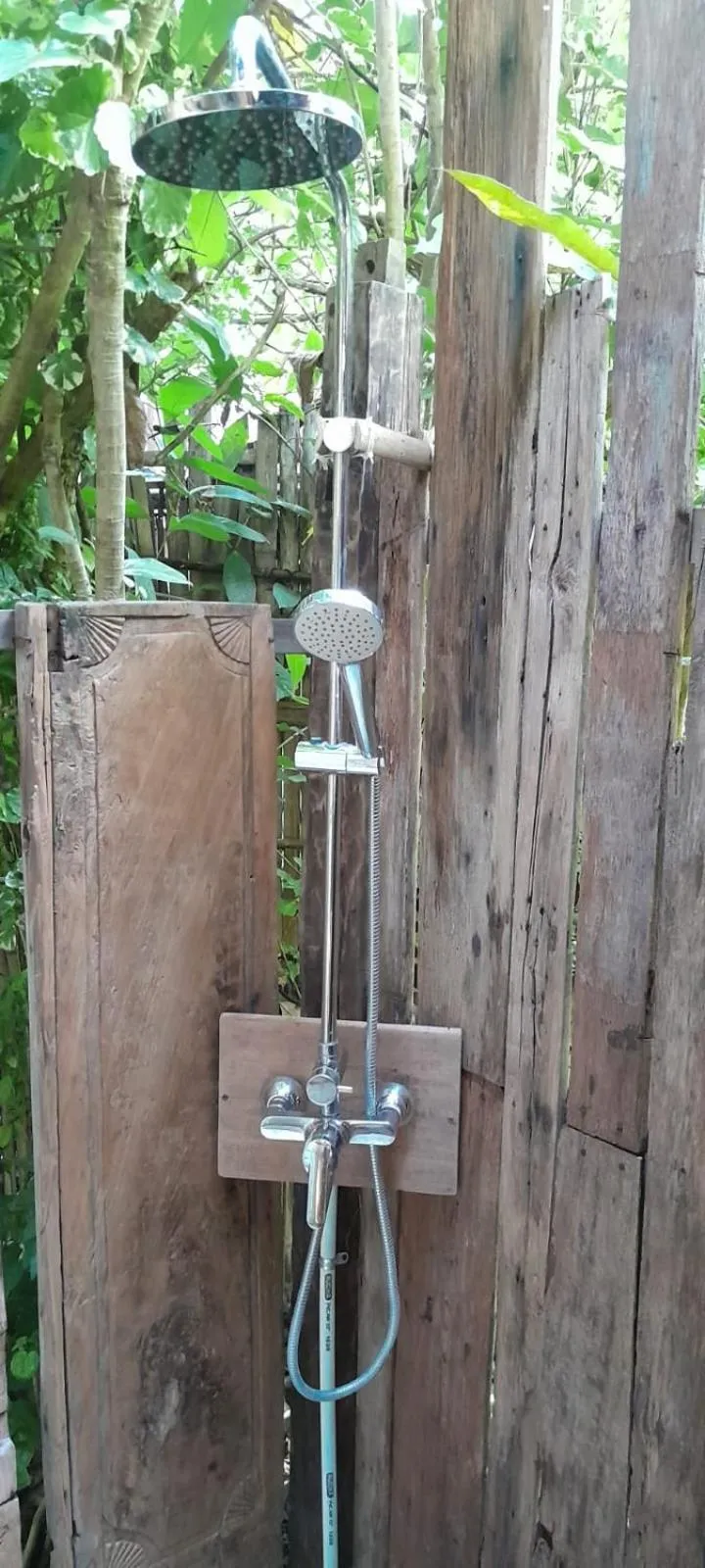 Shower in Pondok Pisang Candidasa