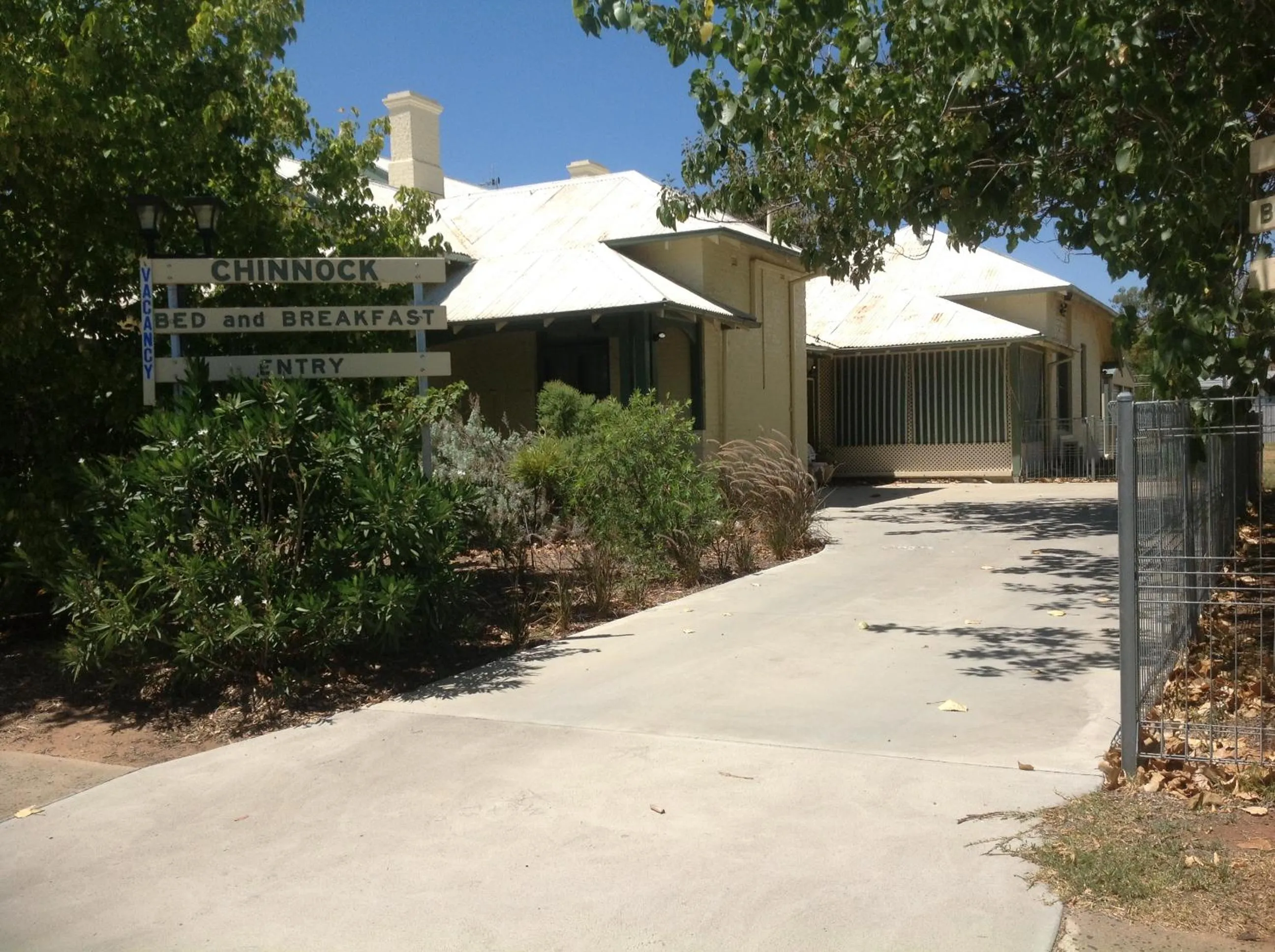 Facade/entrance in Chinnock B&B