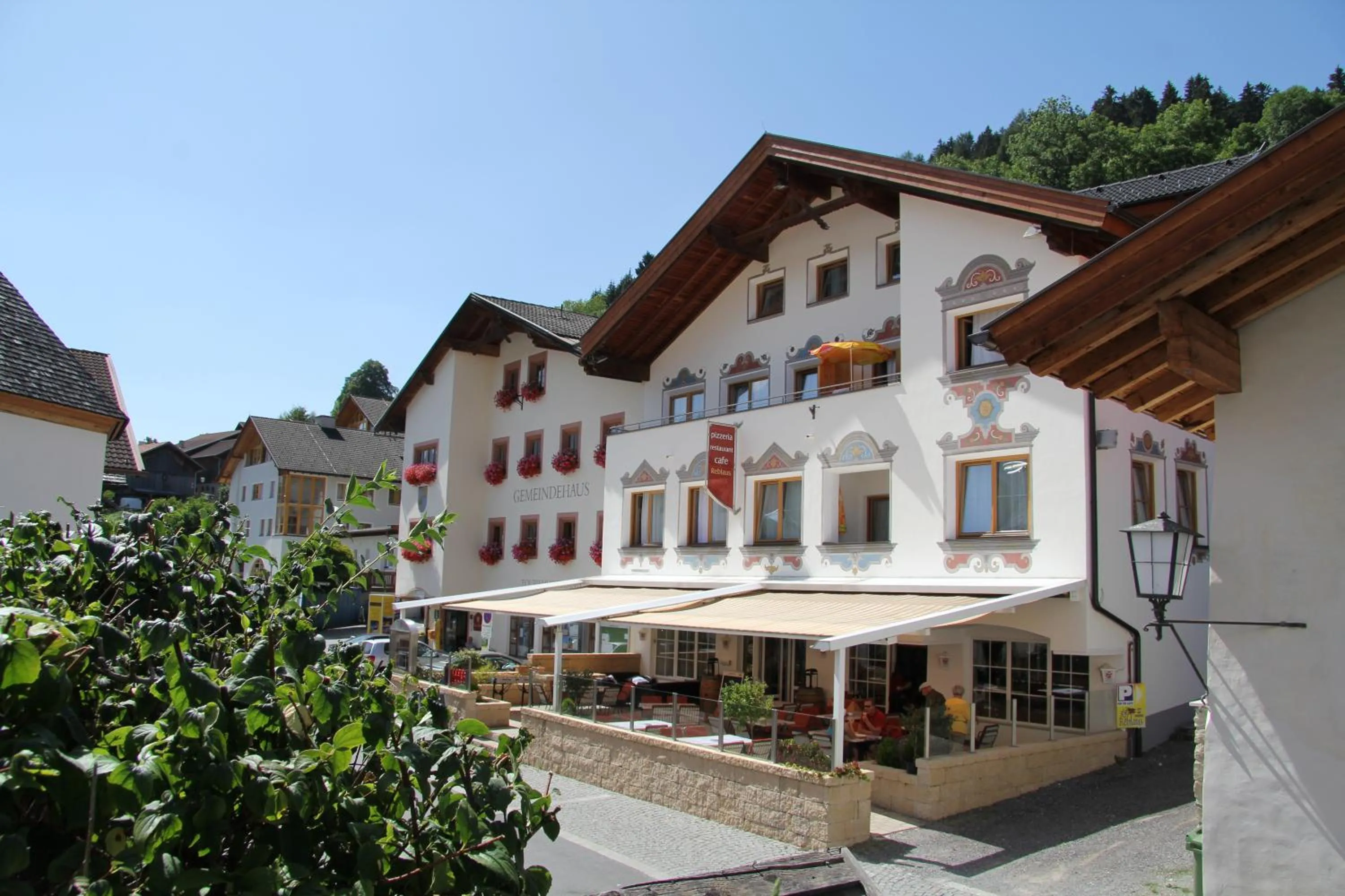 Property building in Die Reblaus
