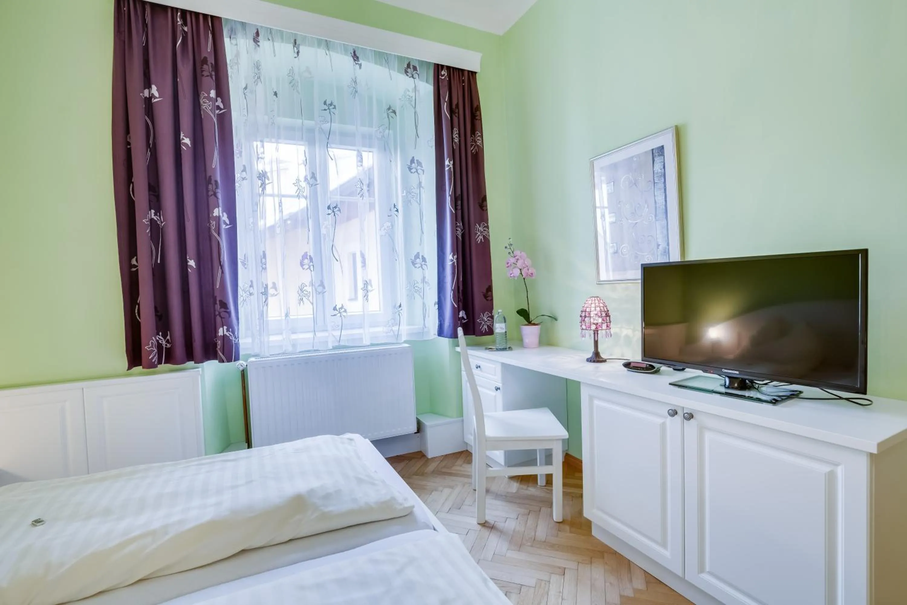 Photo of the whole room, Bed in Hotel Himmelreich