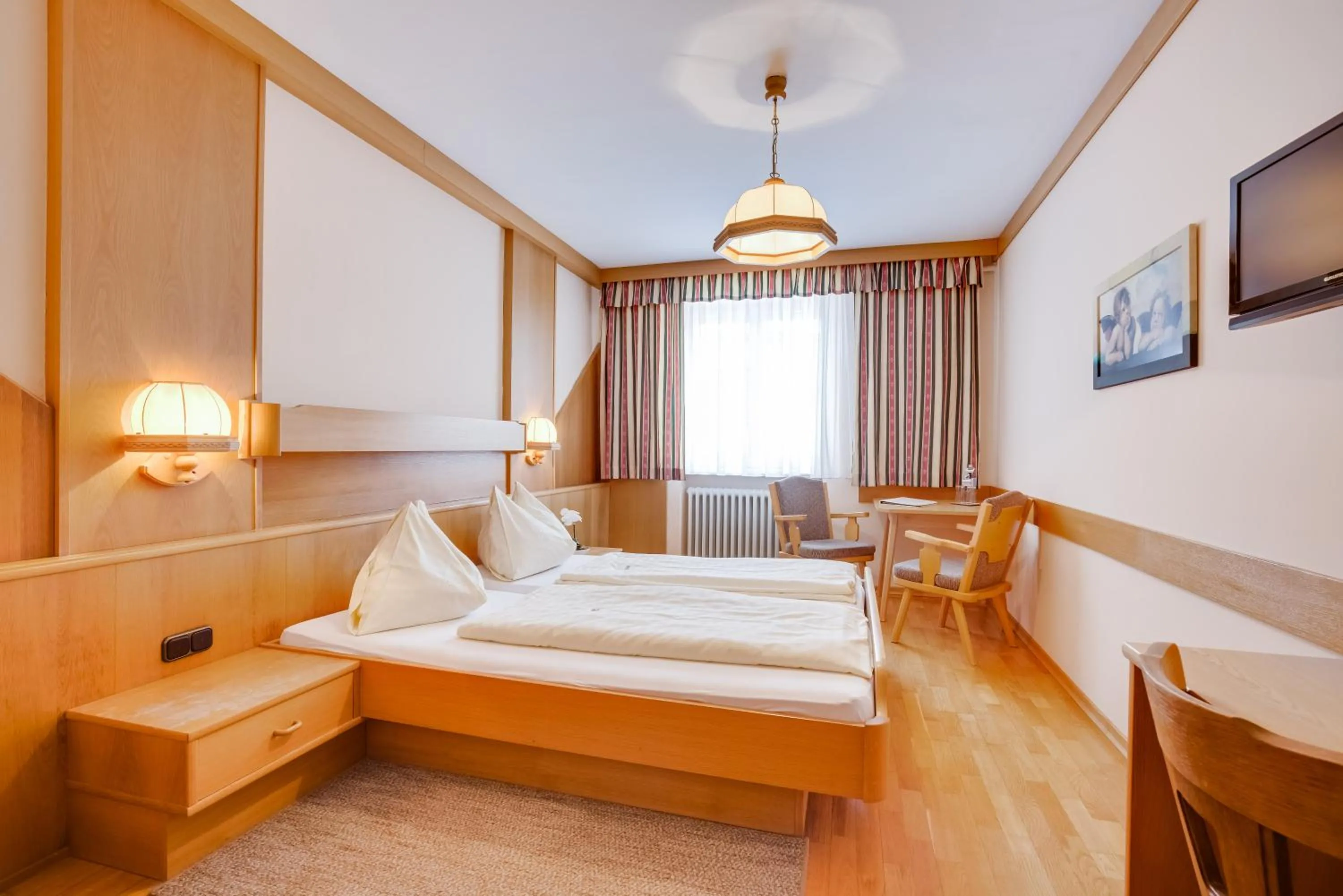 Photo of the whole room, Bed in Hotel Himmelreich