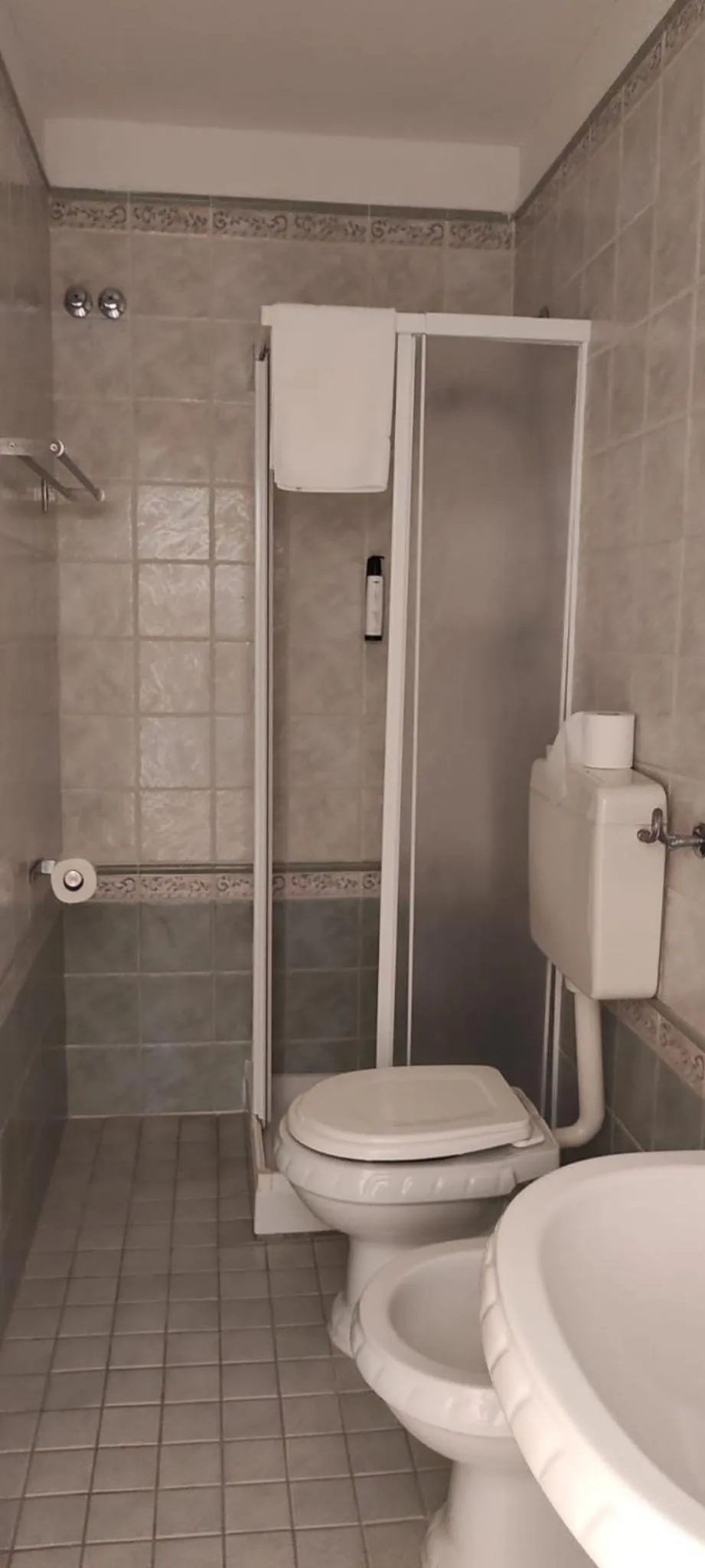 Shower in Hotel Negresco