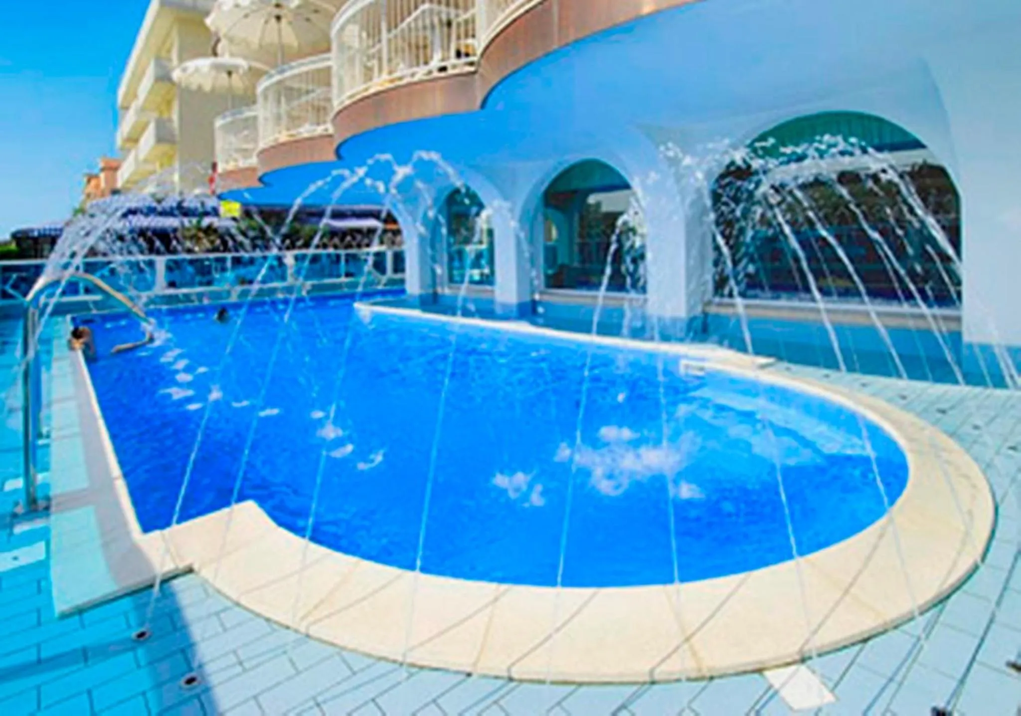 Hot Tub in Hotel Negresco