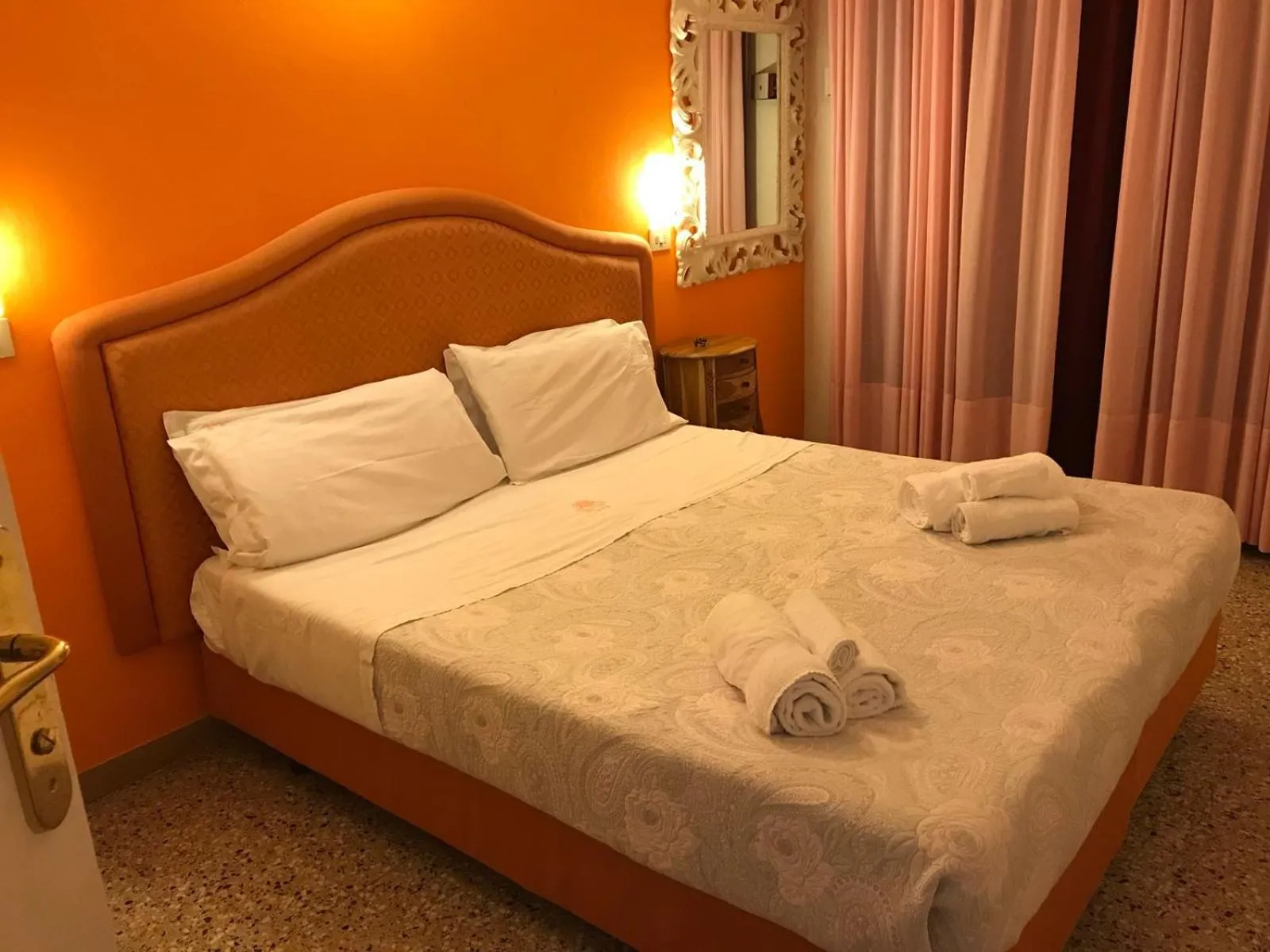 Bed in Hotel Negresco