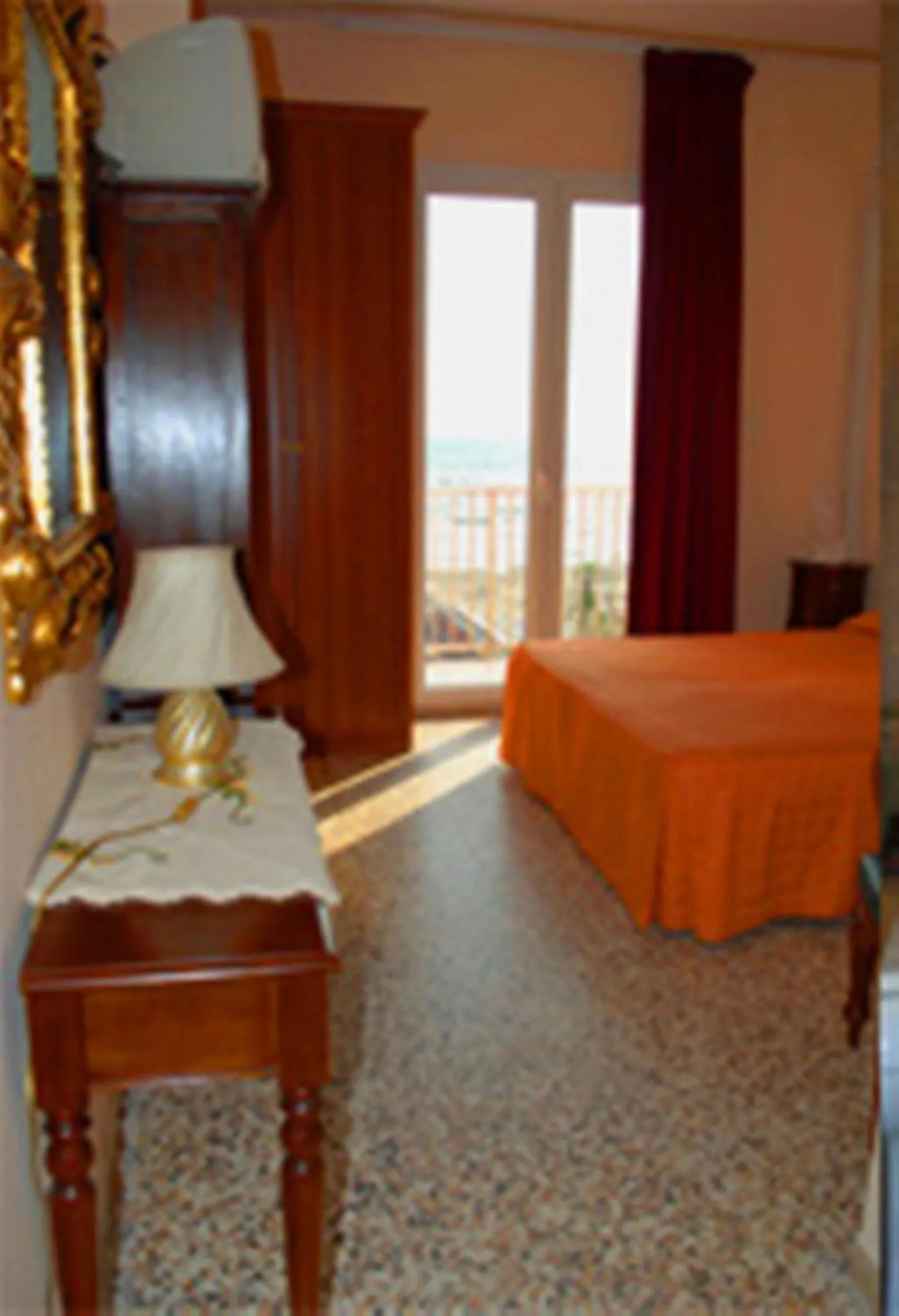 Bed in Hotel Negresco